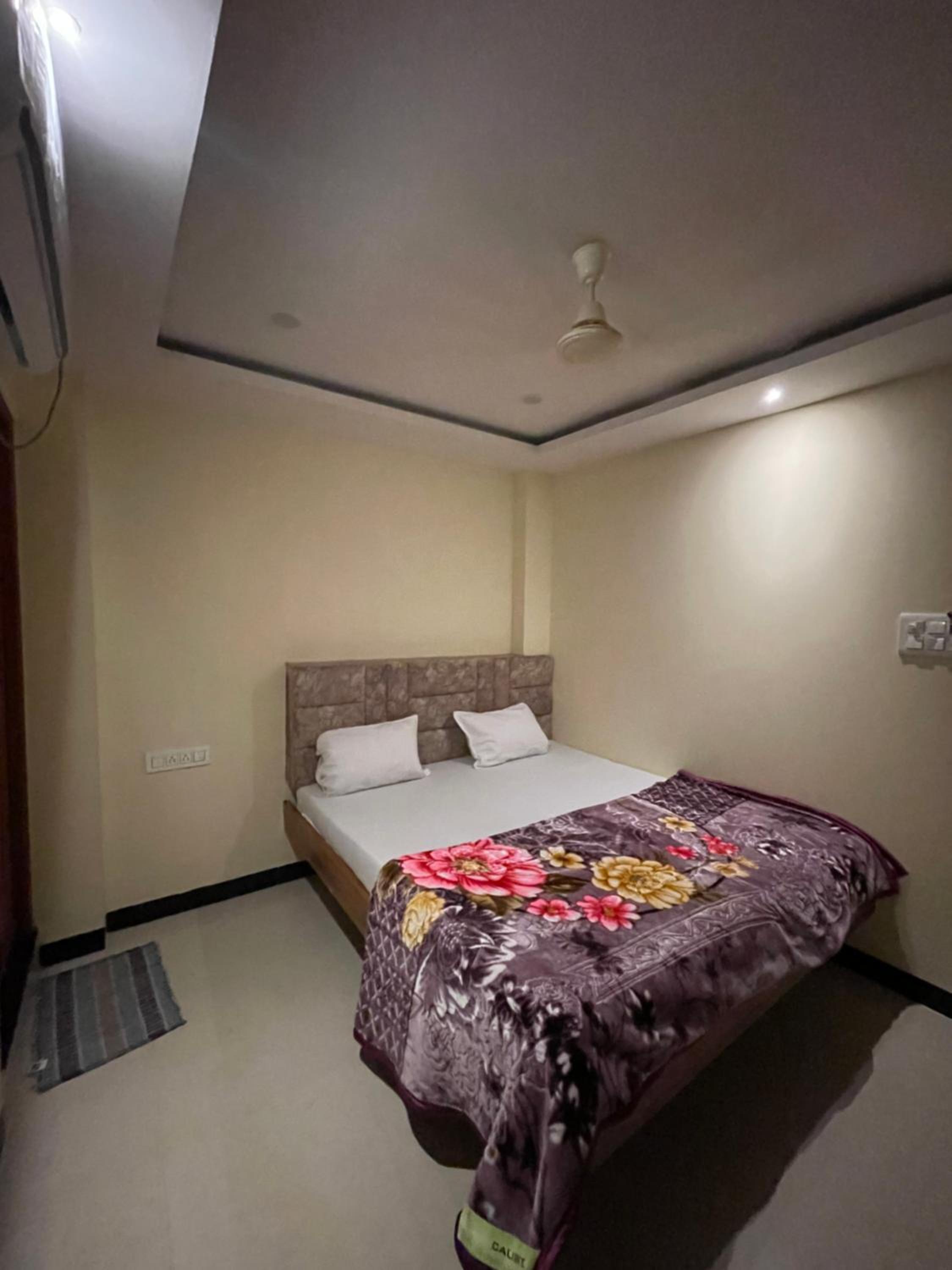Deluxe Double Room photo 3
