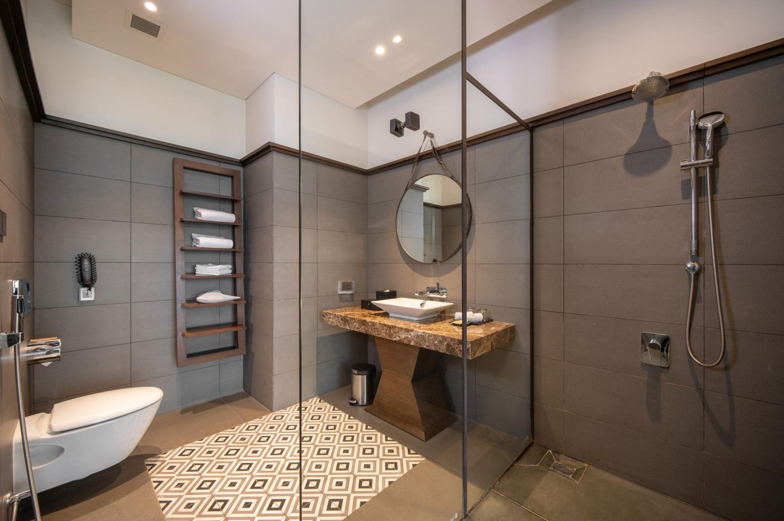 Premium Double Room without Views thumbnail 6