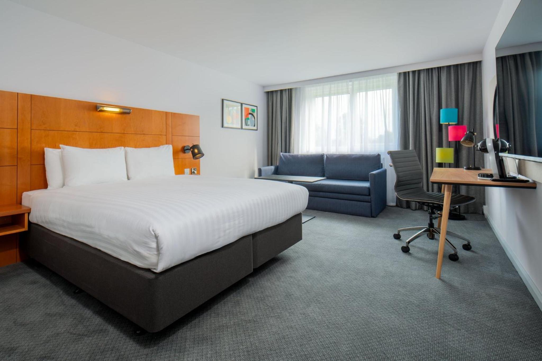 Premium Double Room with sofa bed - Photo 1