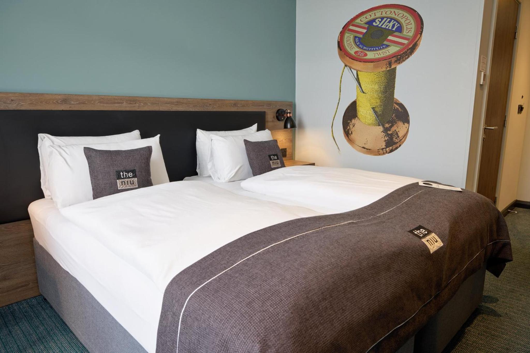 Standard Twin Room - Photo 7