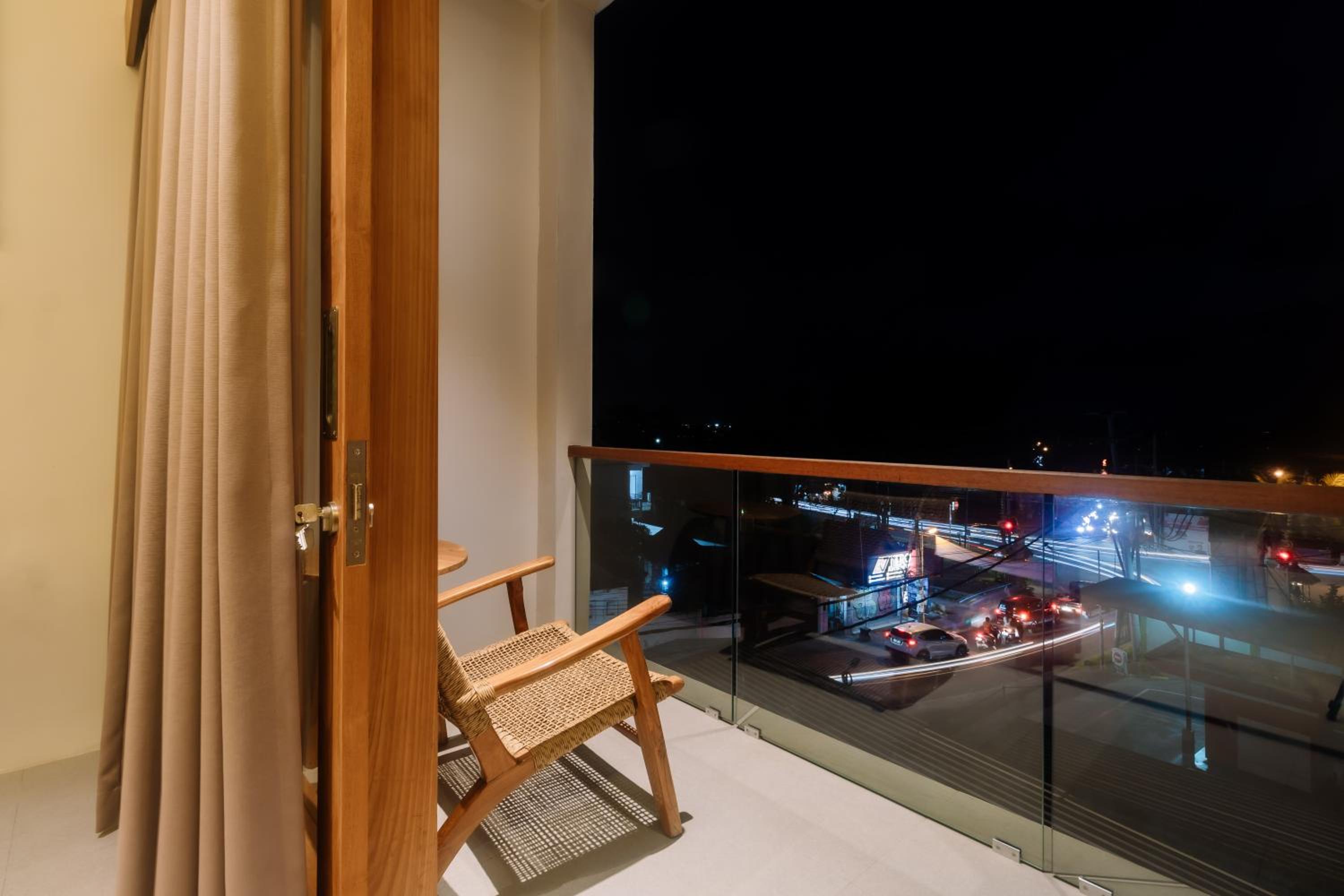 Deluxe Suite - Photo 5