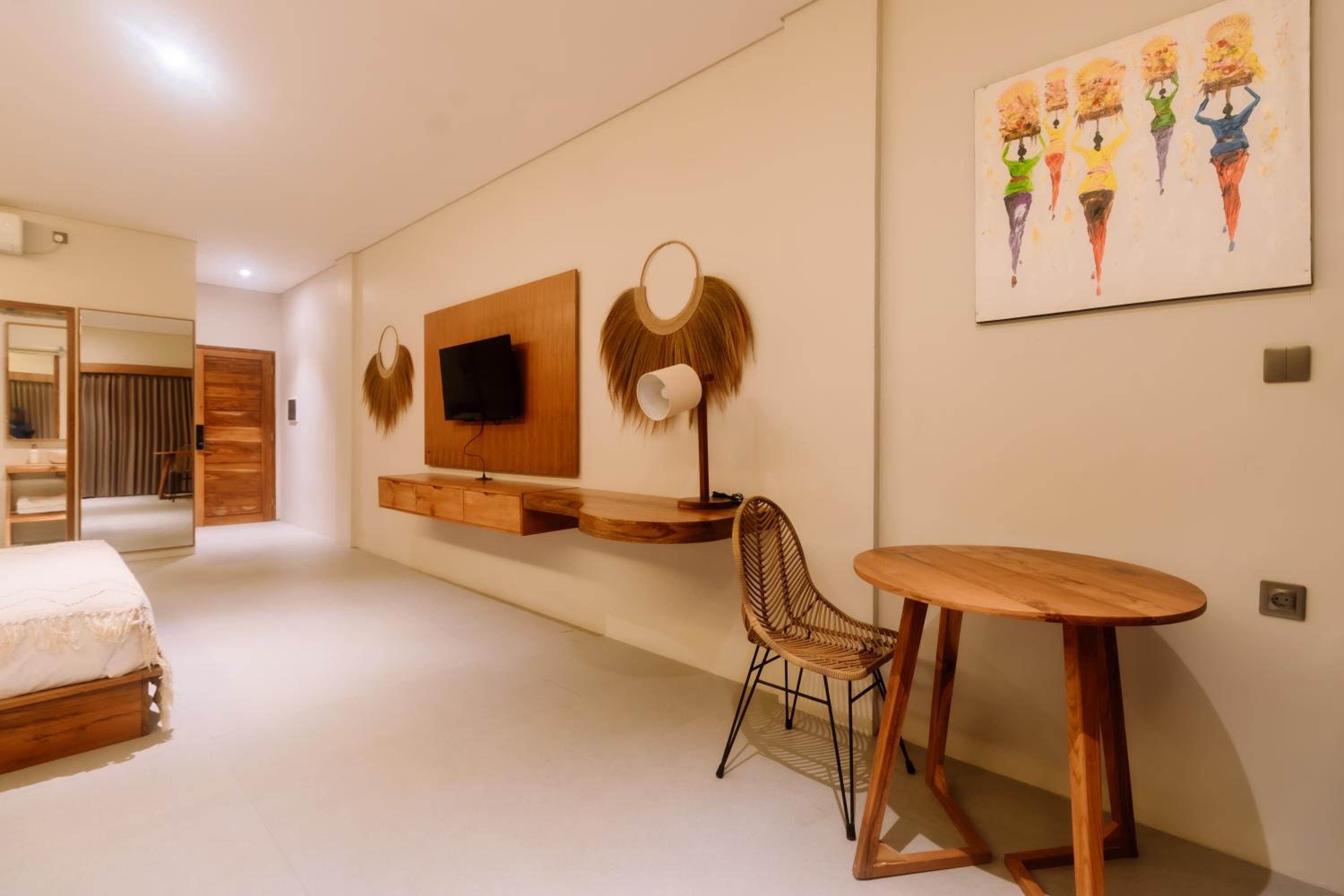 Deluxe Suite - Photo 12