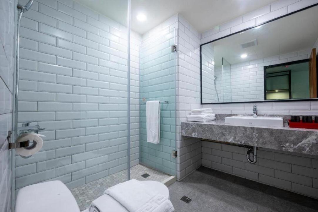 Superior Triple Room - University Building - Photo 5