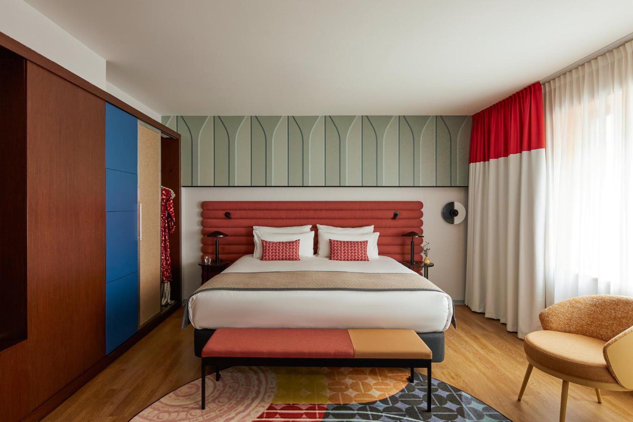 King Suite - Photo 2