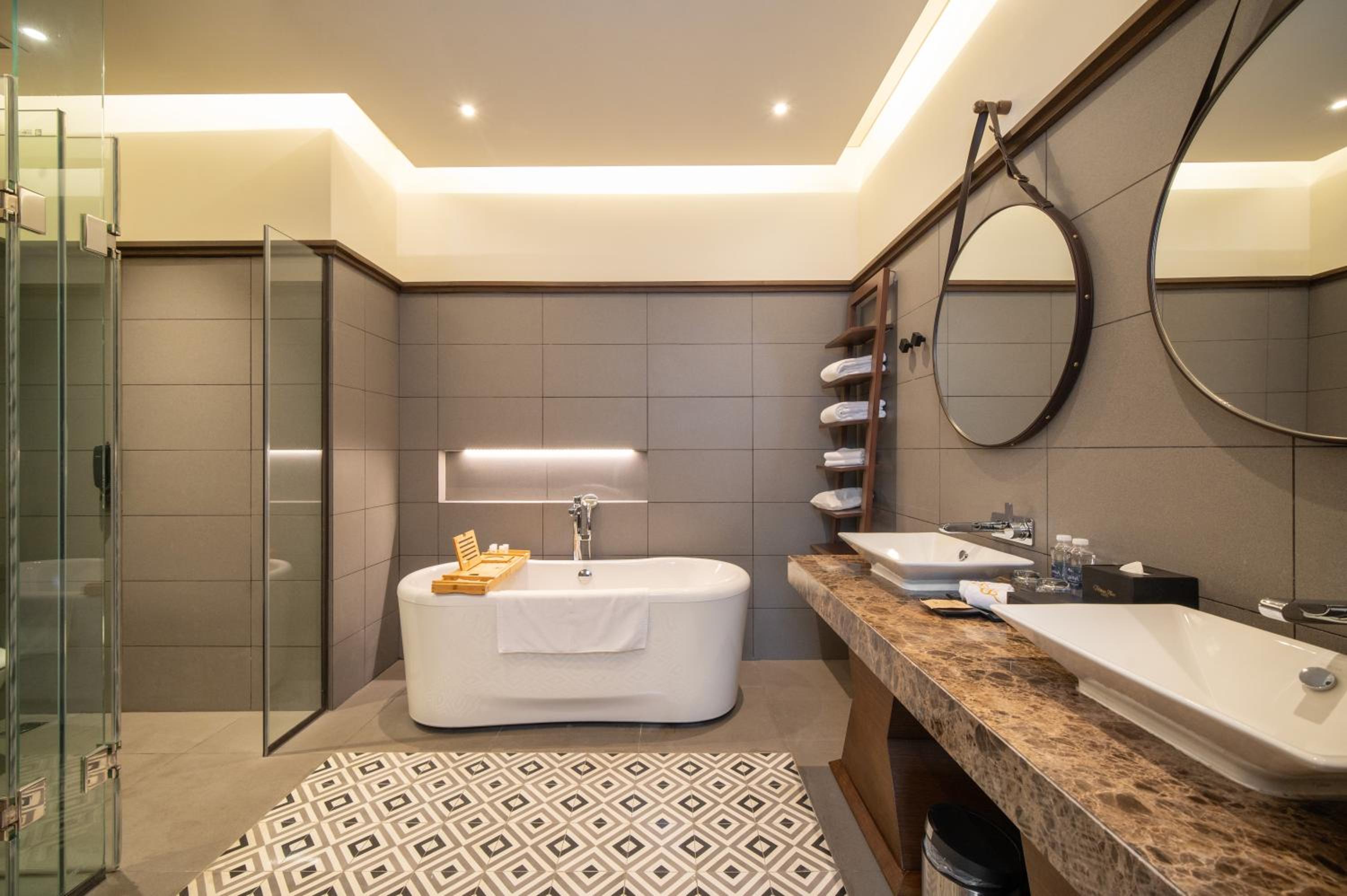 Executive Suite