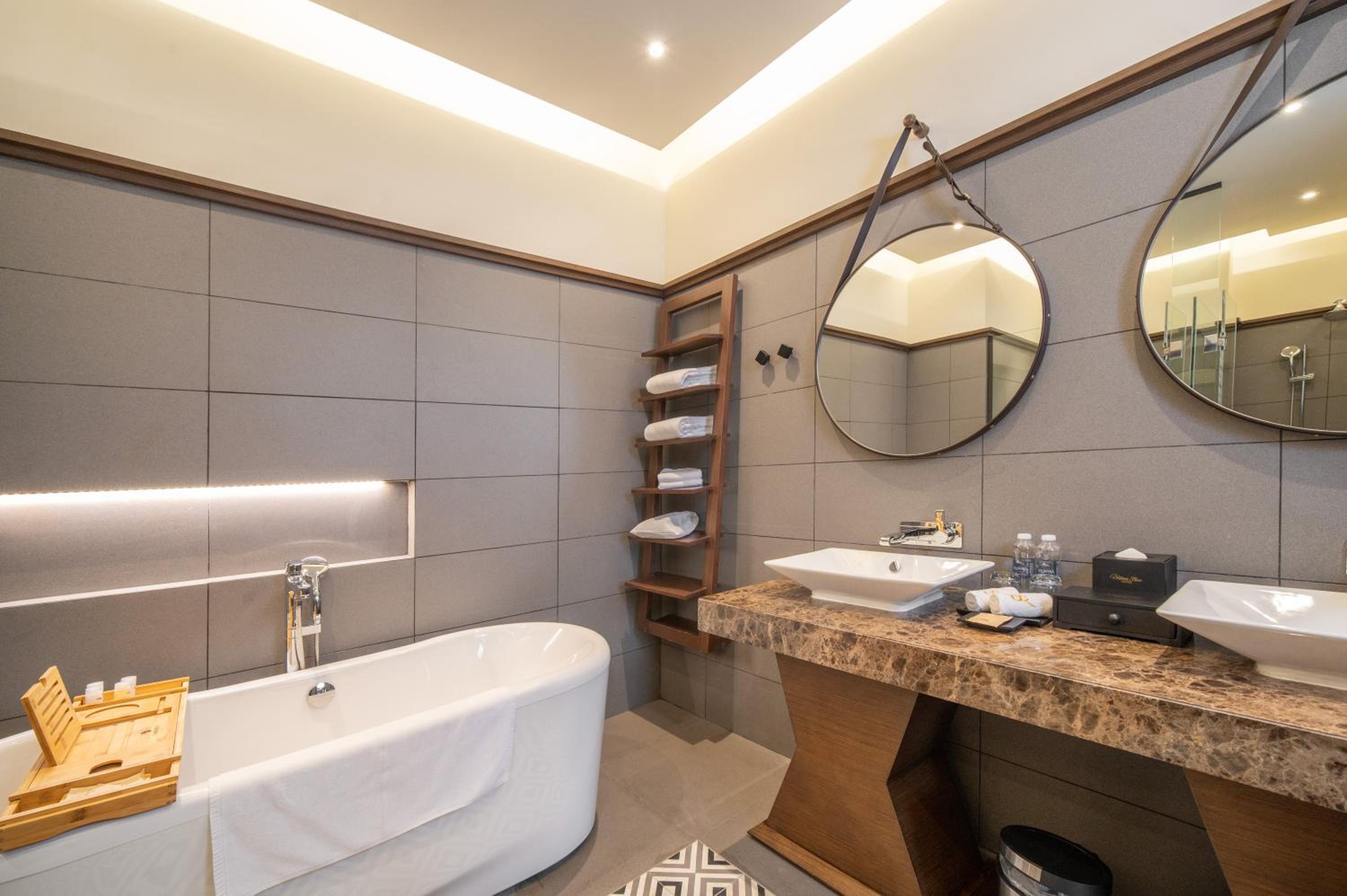Executive Suite