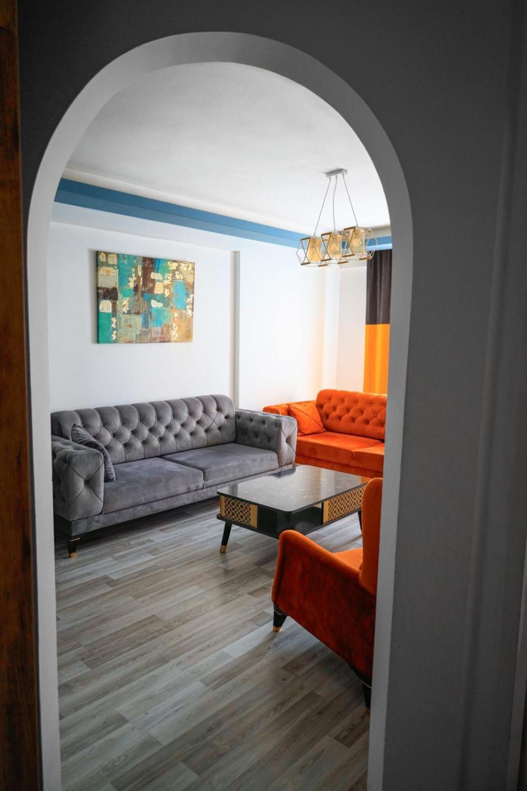 Family Suite with Balcony - Photo 24