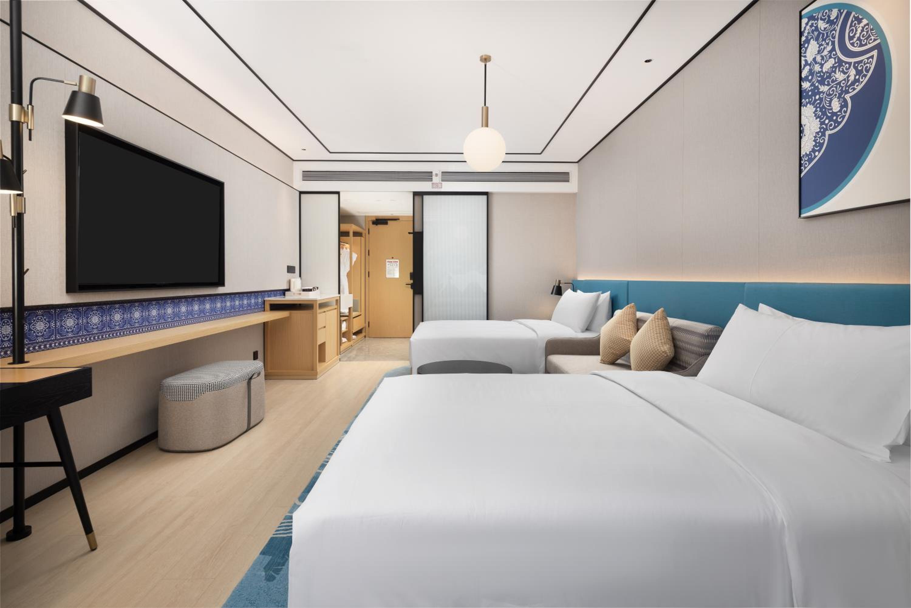 Twin Room with Mountain View photo 2