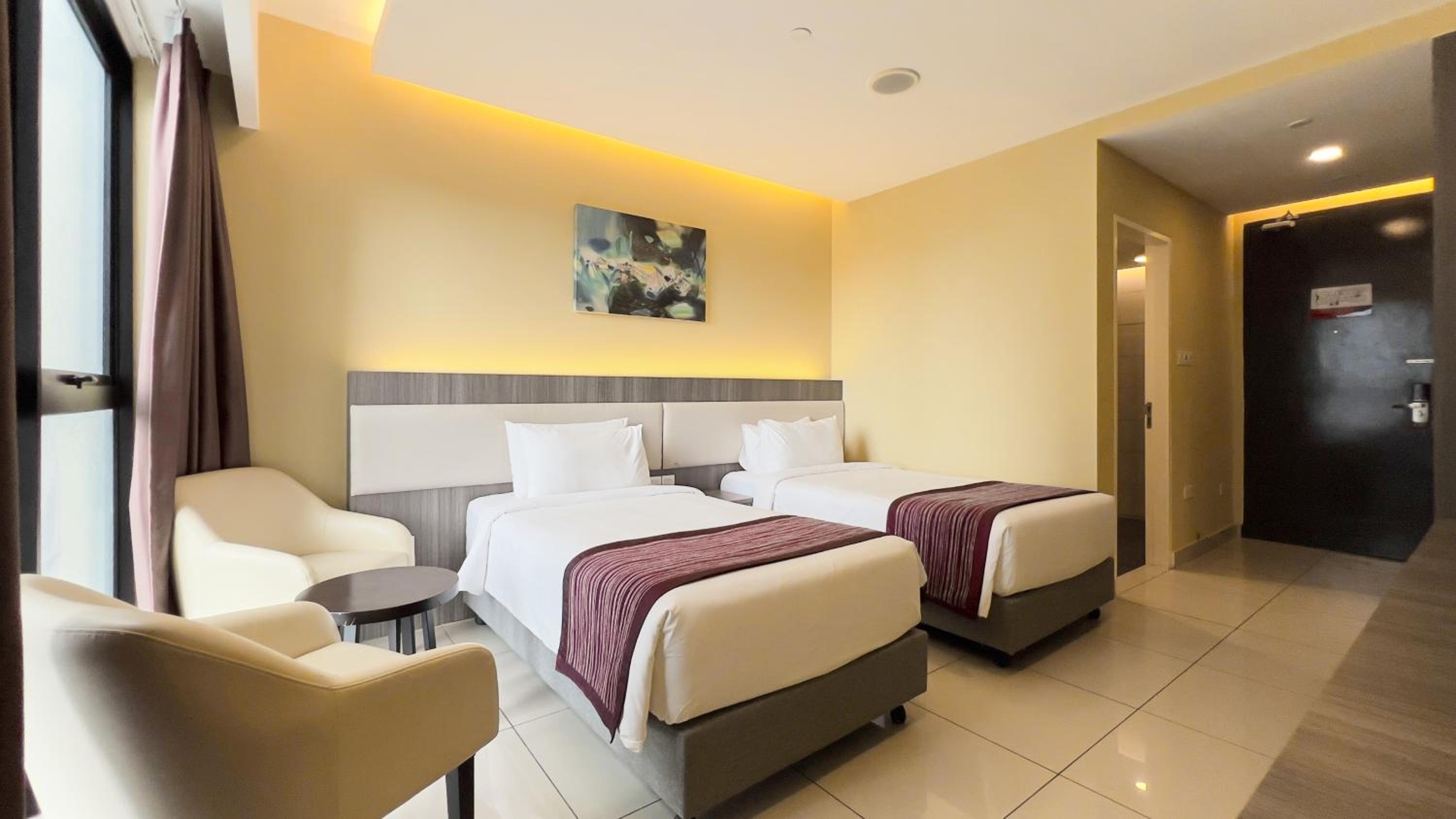 Deluxe Twin Room photo 2