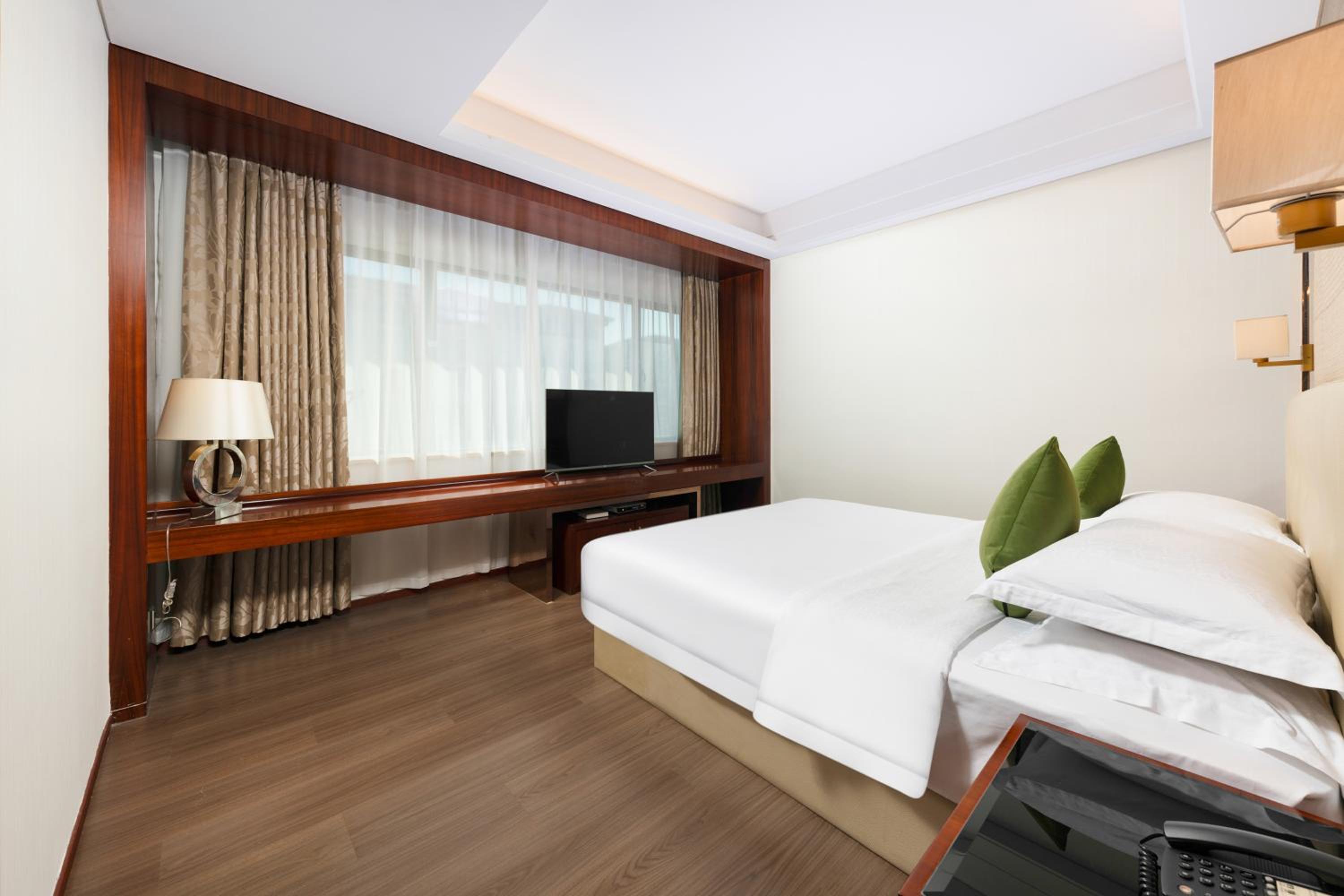 Boutique Suite - Non-Smoking photo 3