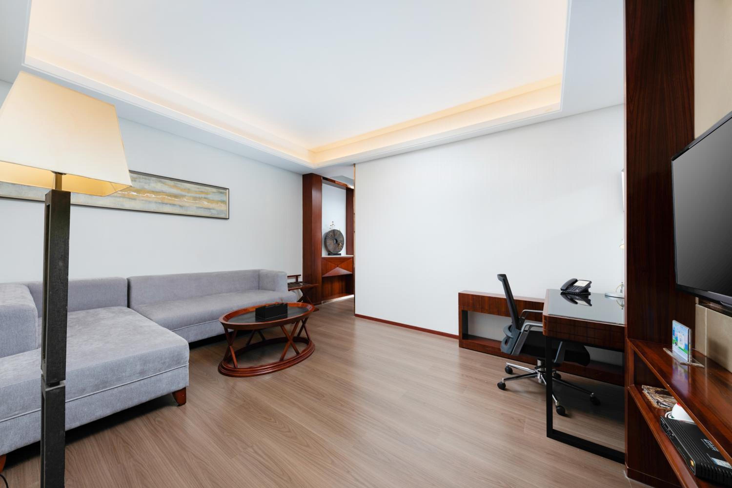 Boutique Suite - Non-Smoking photo 2