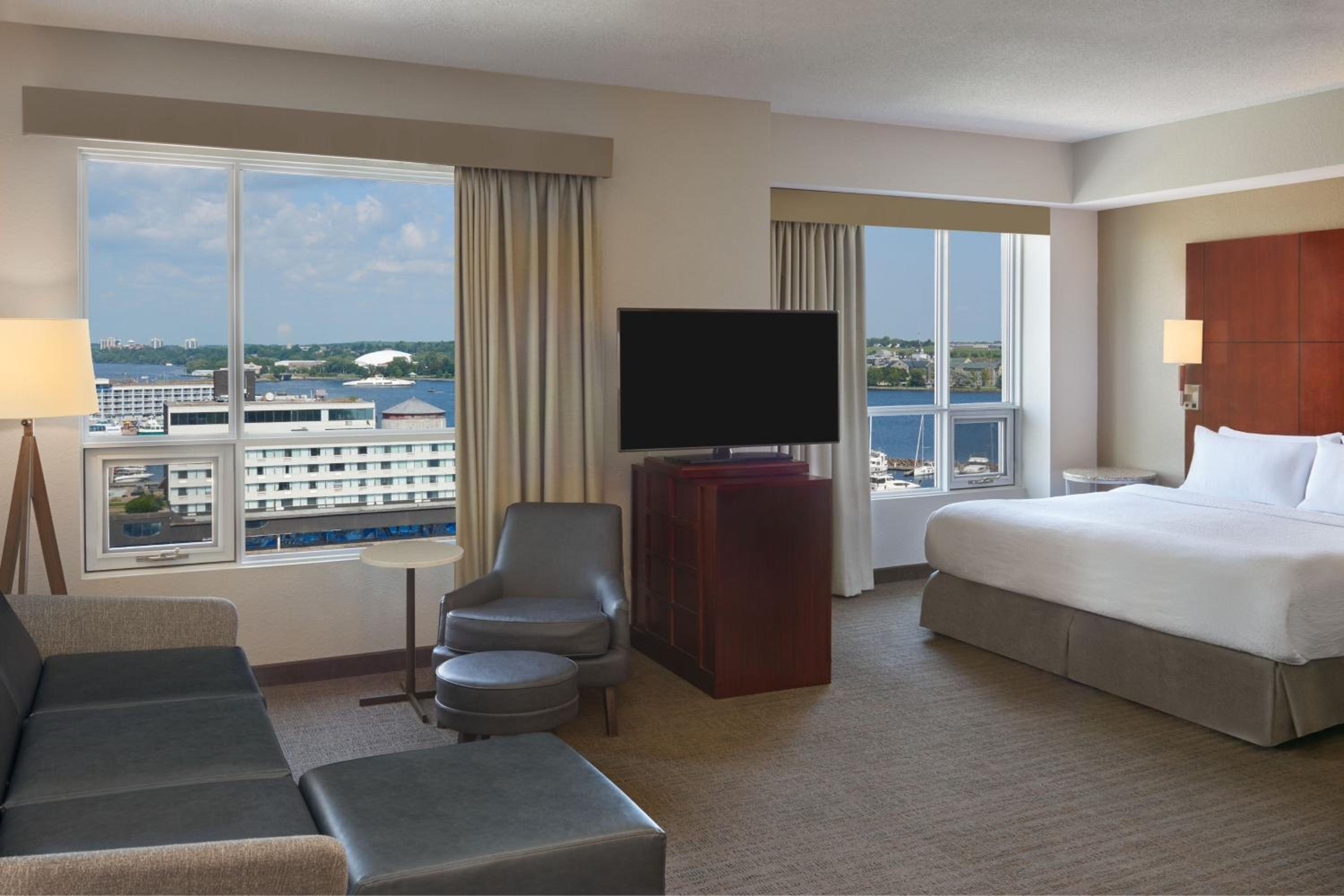 King Studio with Sofa Bed and Harbor View - Photo 2