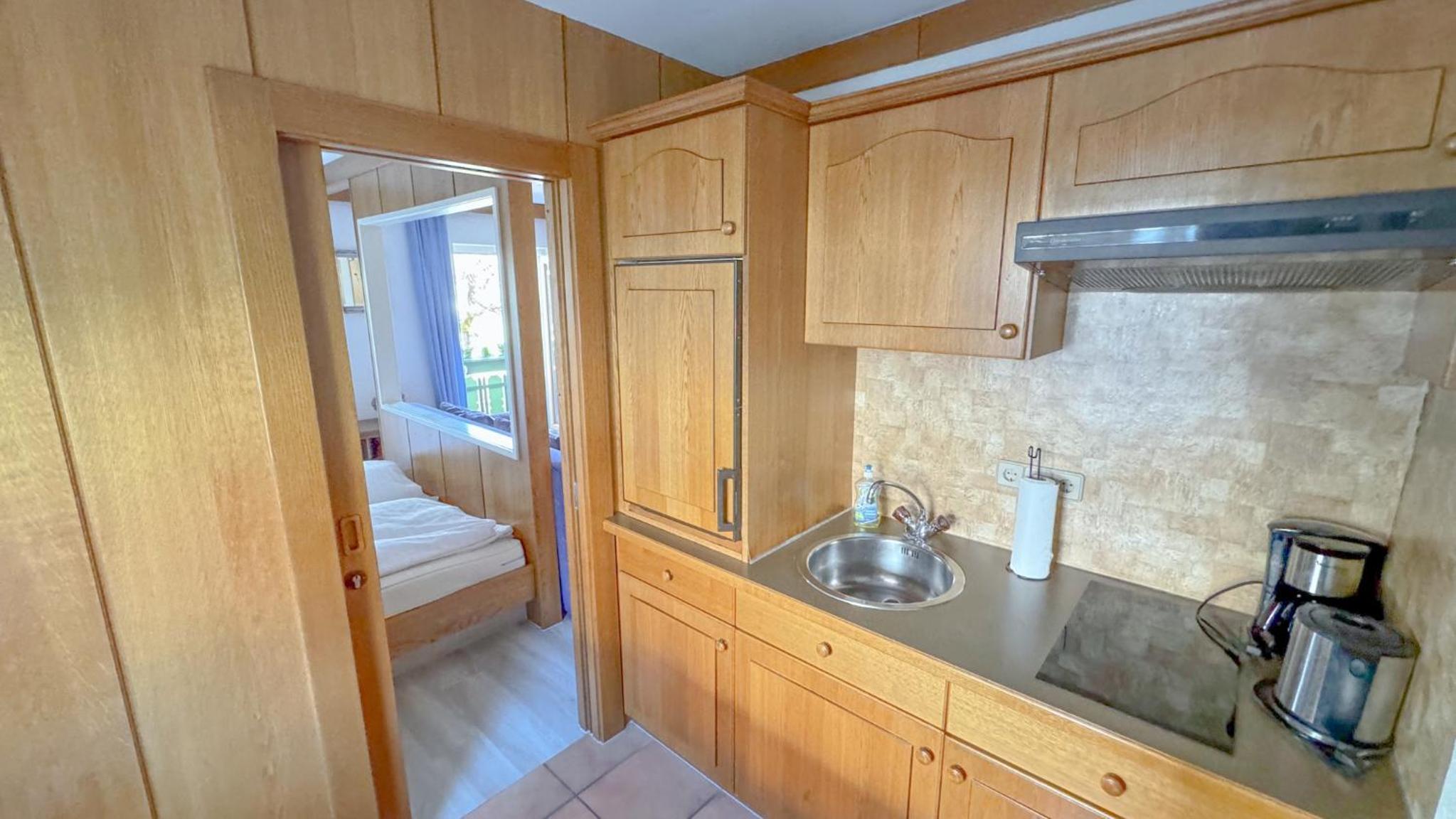One-Bedroom Apartment with View photo 3