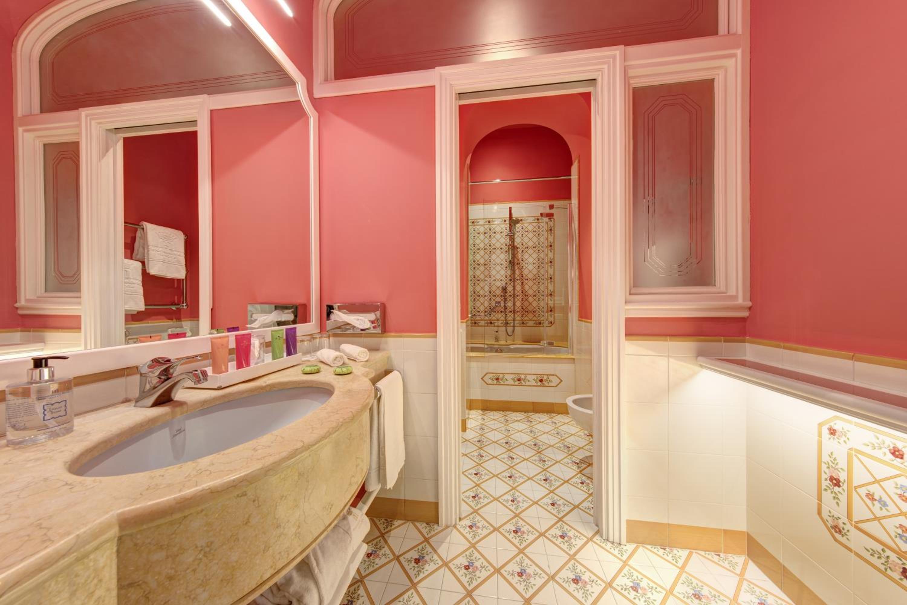 Prestige Double or Twin Room with Sea View - Photo 6