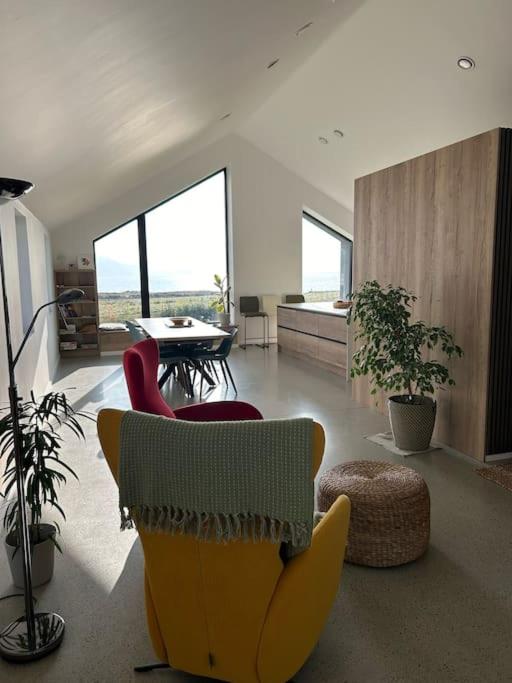 One-Bedroom House photo 1