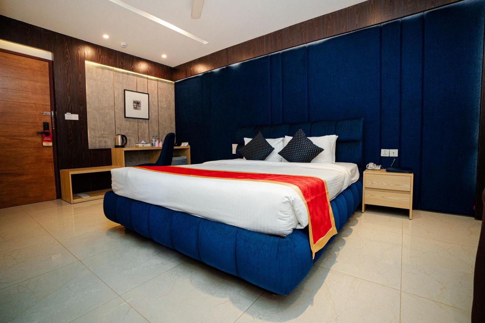 Superior Double Room - Photo 11