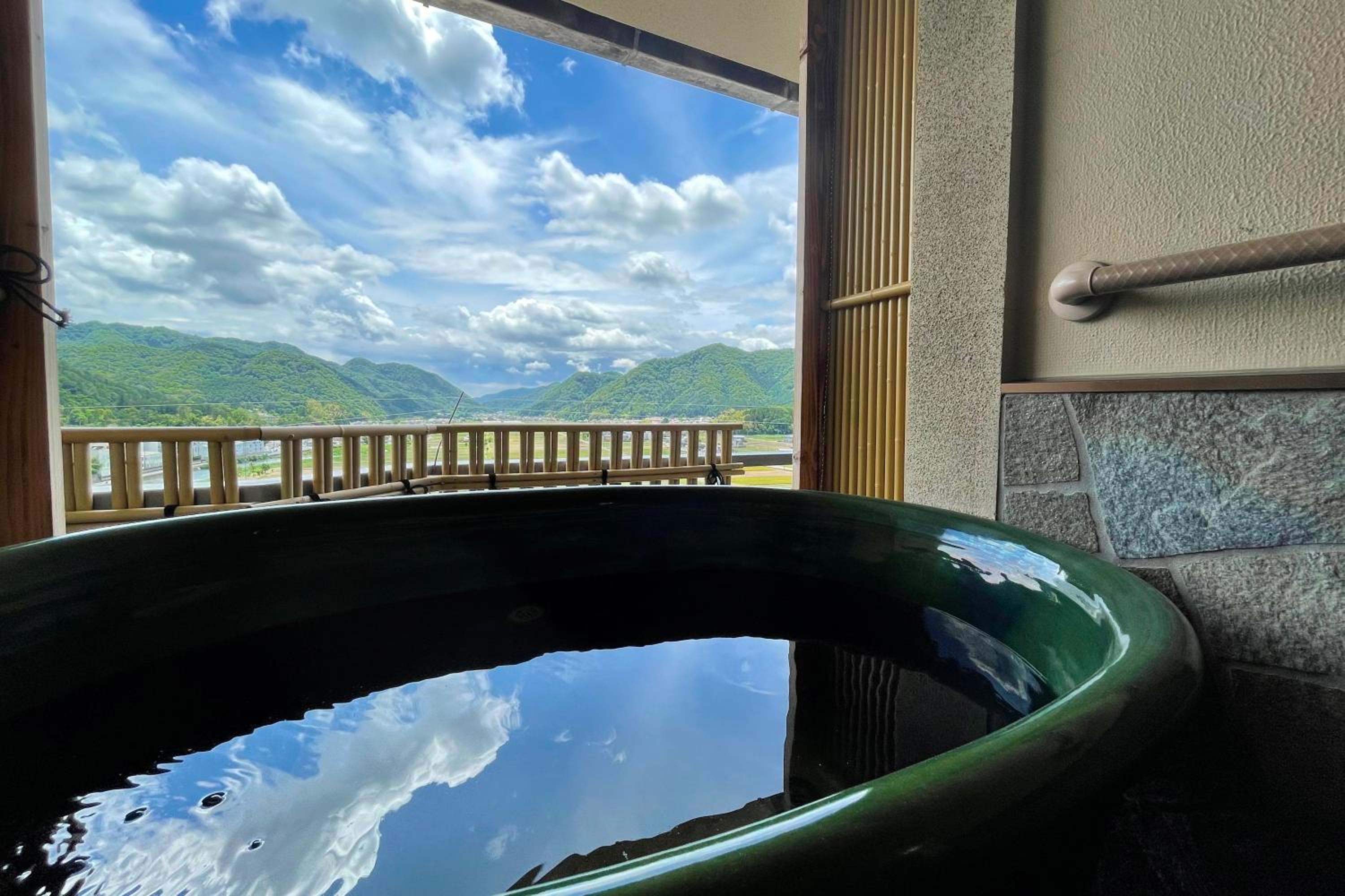 Twin Room with Private External Bathroom