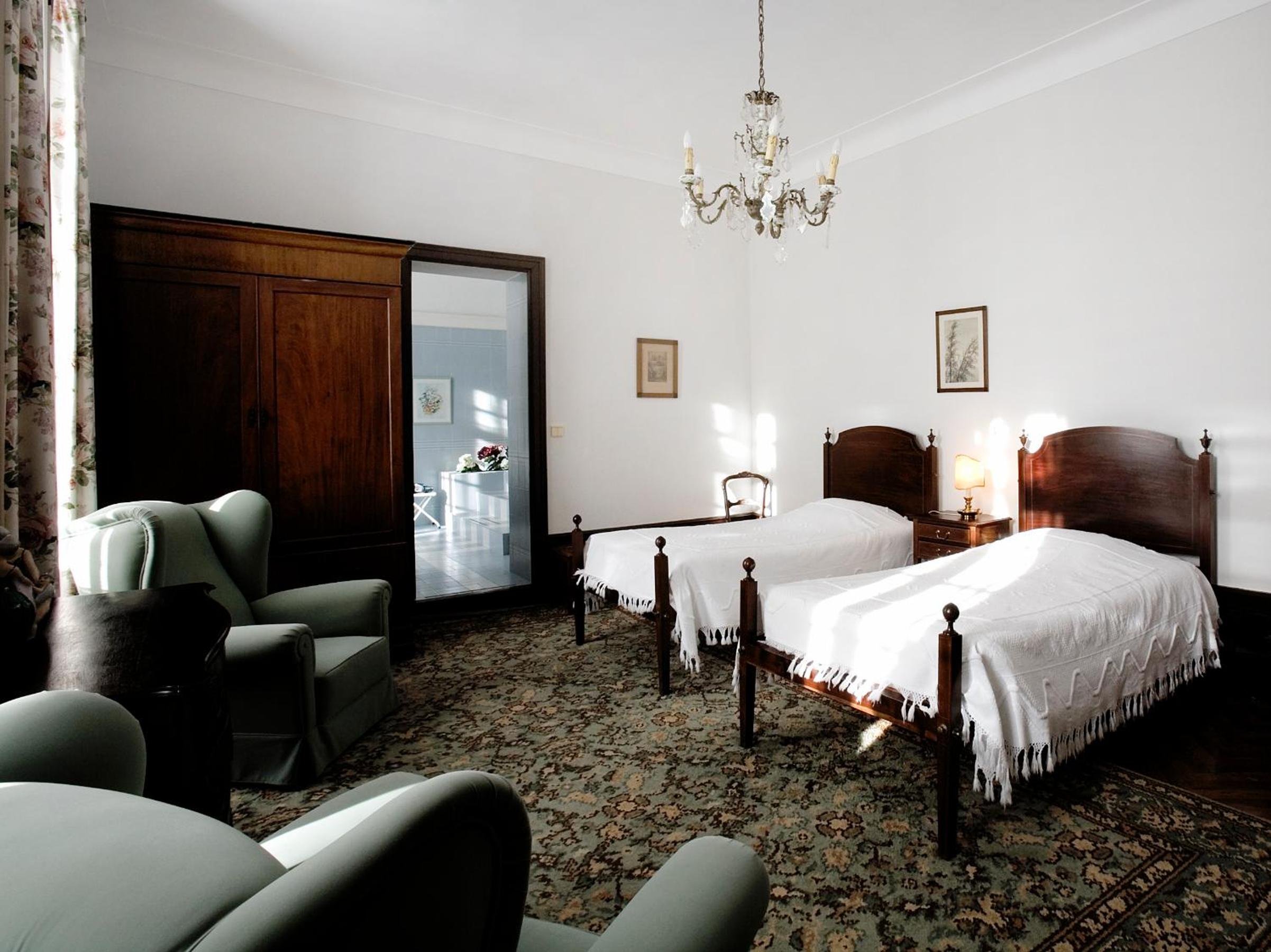 Double Room - Photo 6
