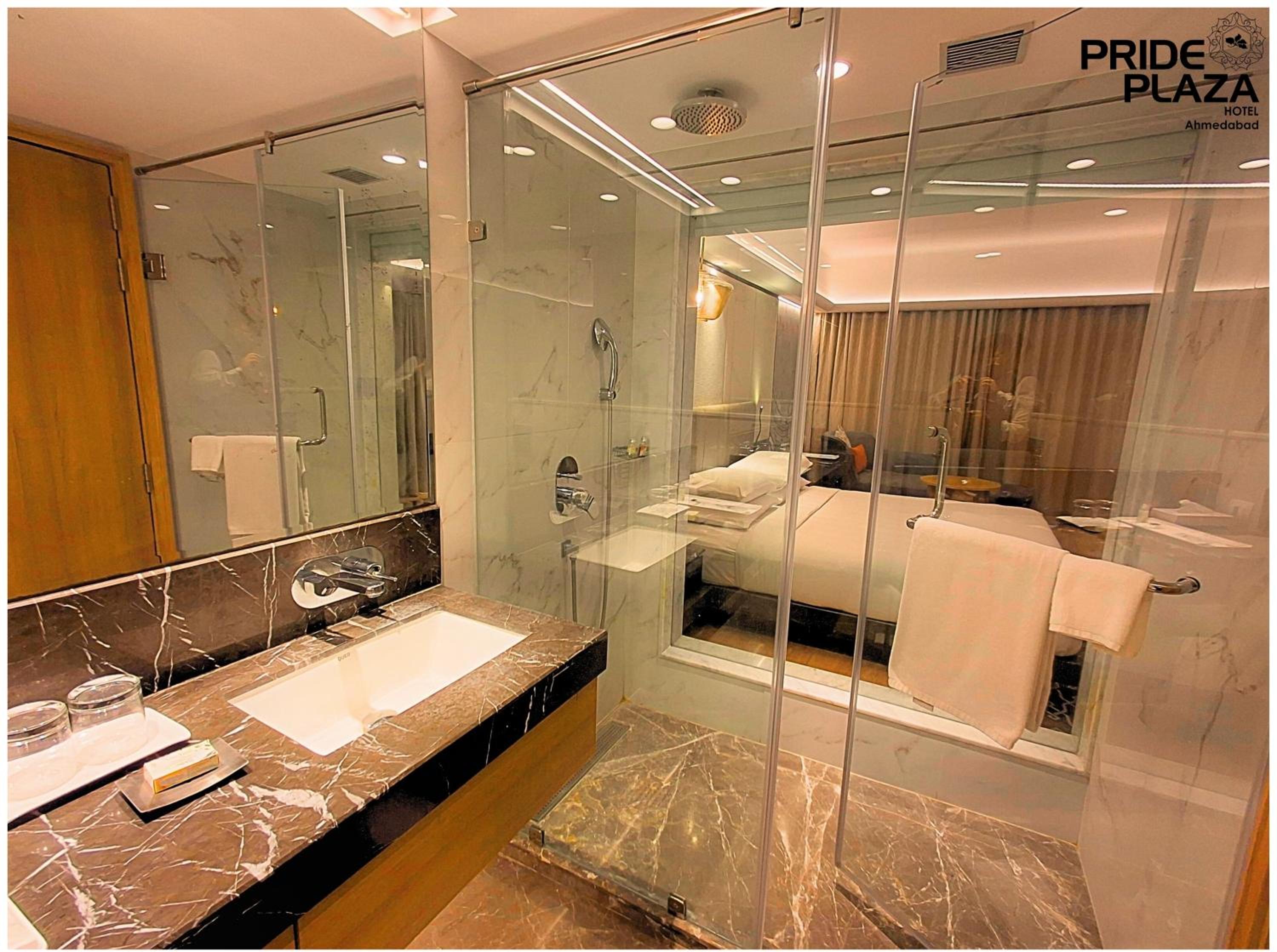 Deluxe Double Room - Photo 2