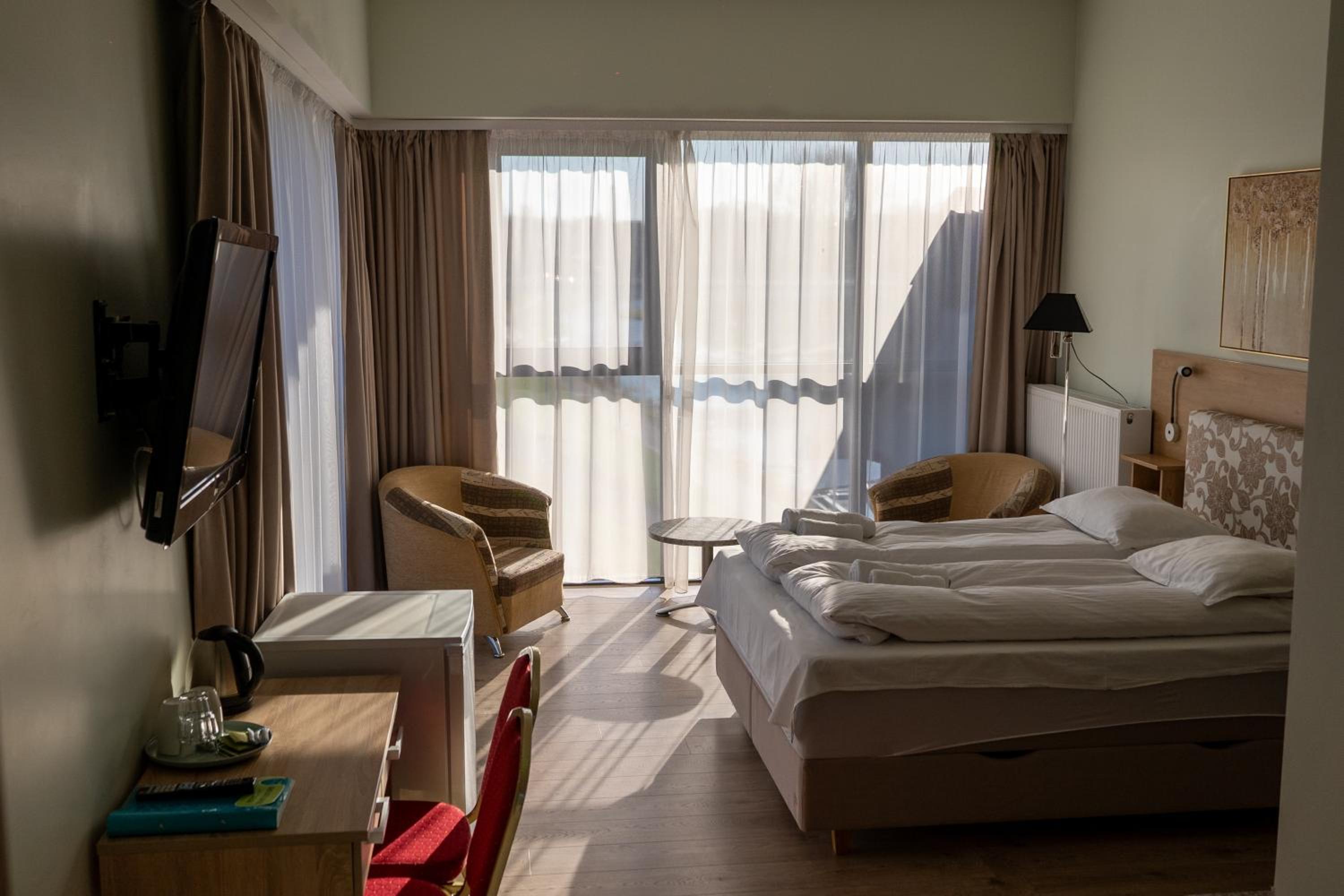 Superior Double or Twin Room - Photo 6