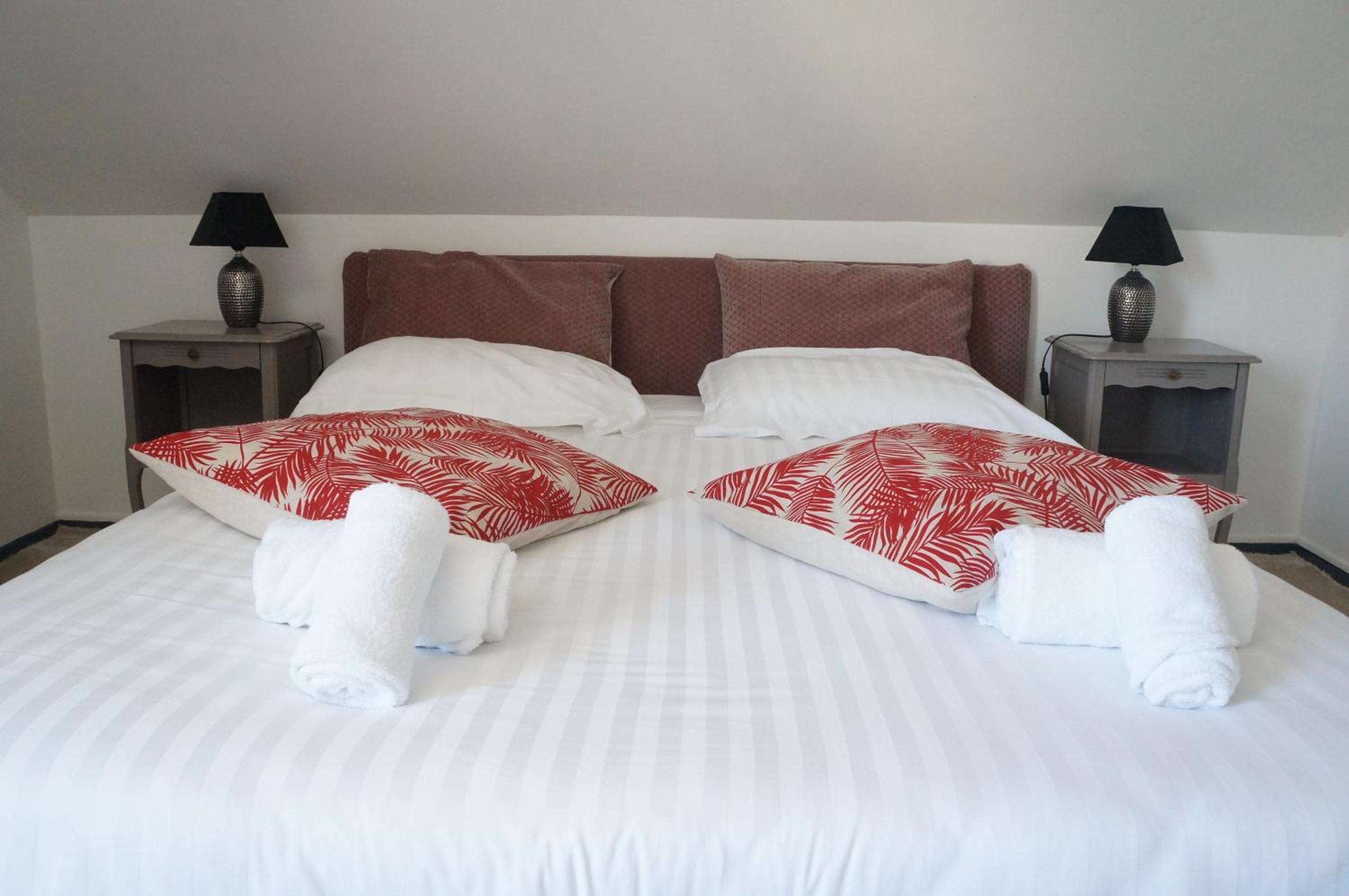 Small Double Room photo 1