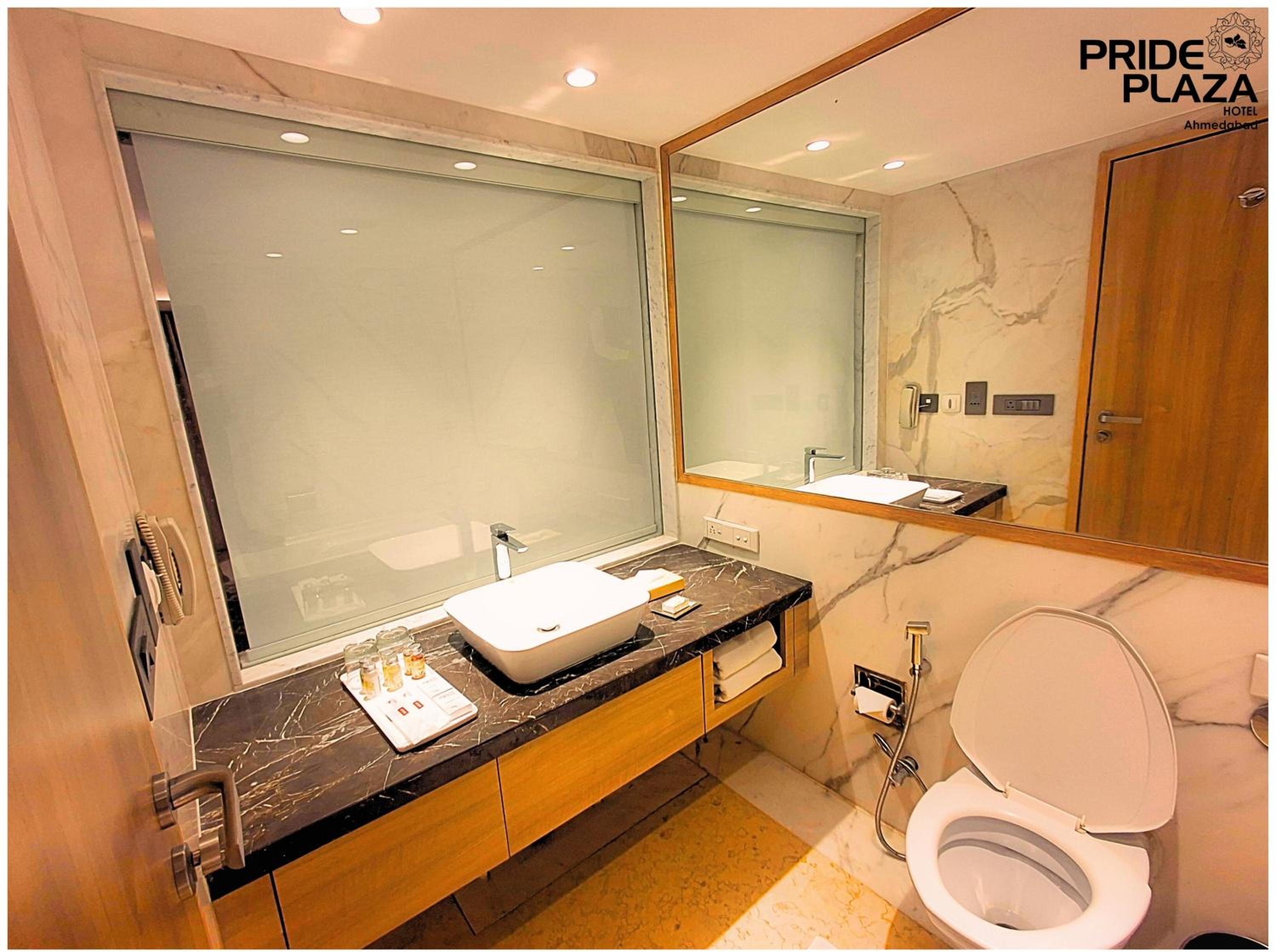Deluxe Twin Room - Photo 2