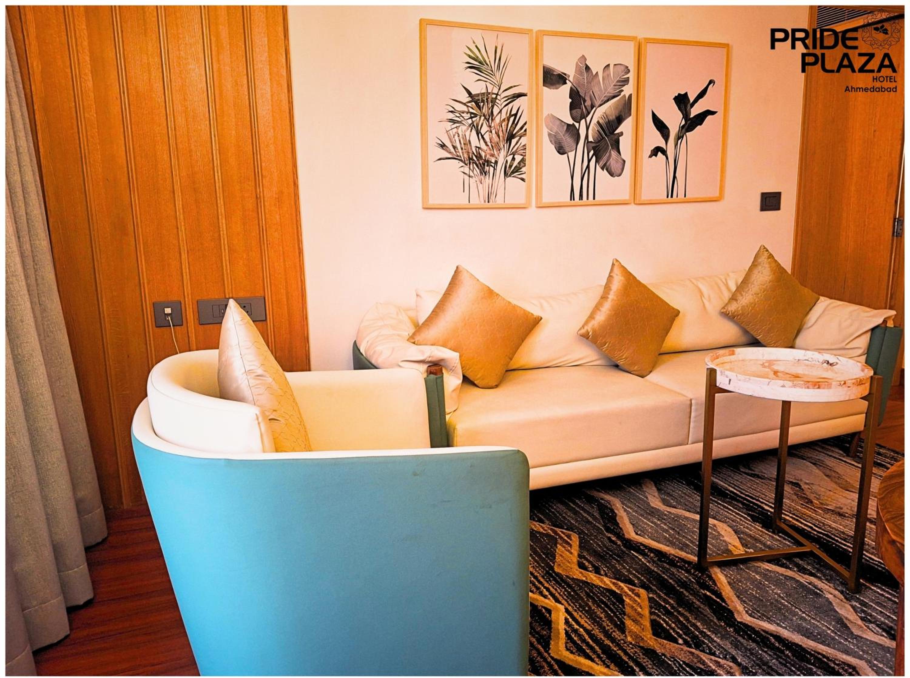 Suite - Photo 8