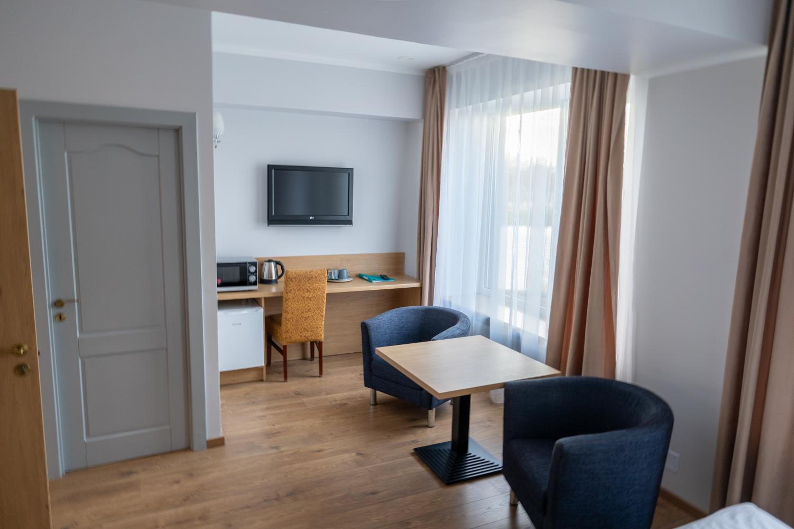 Superior Double or Twin Room - Photo 10