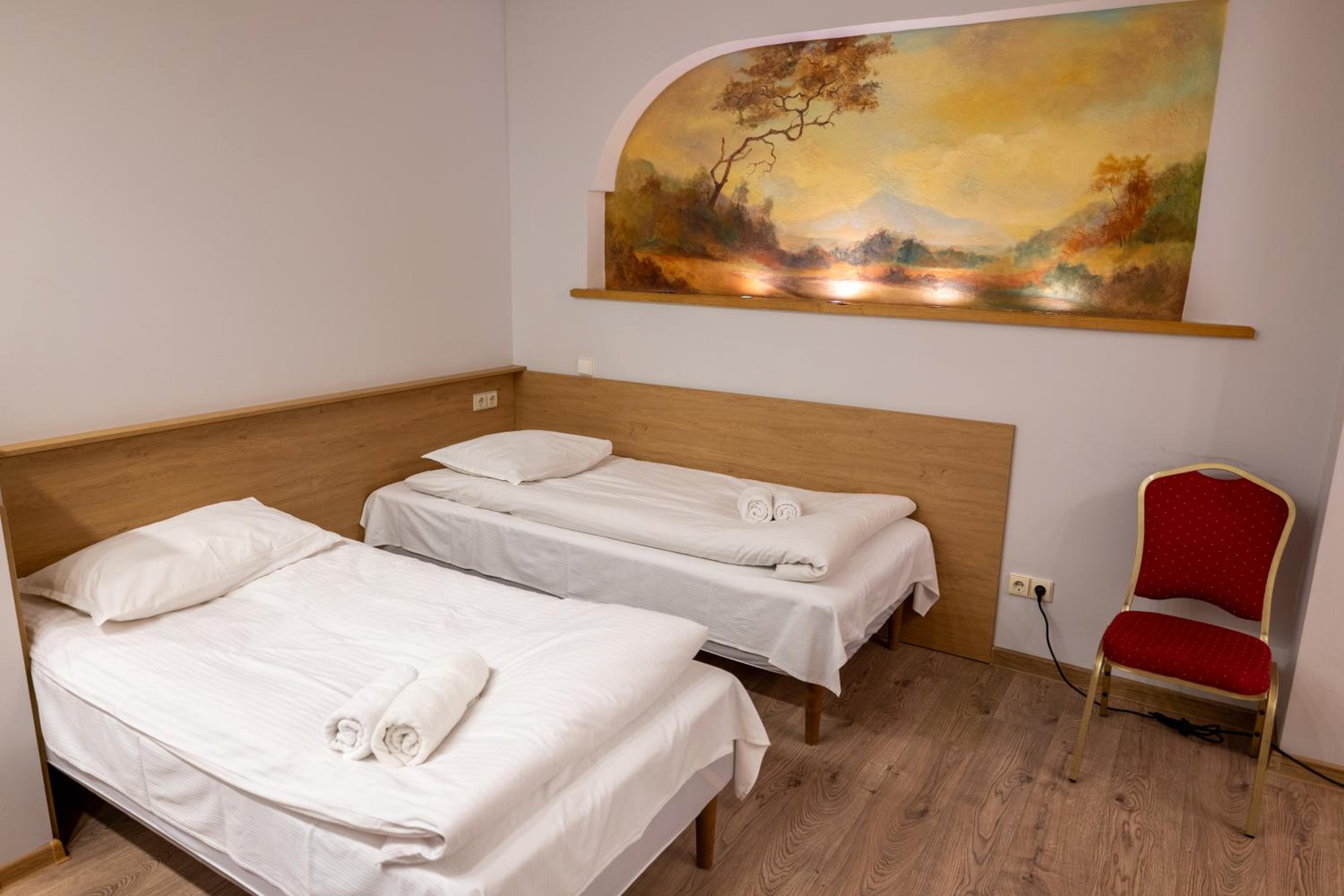 Triple Room with View - Photo 6