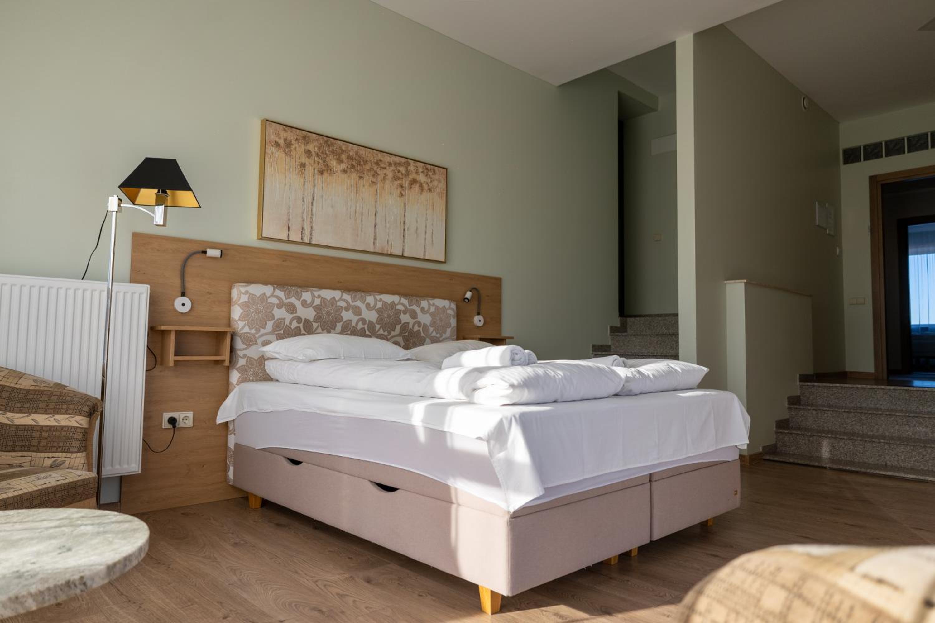 Superior Double or Twin Room - Photo 8