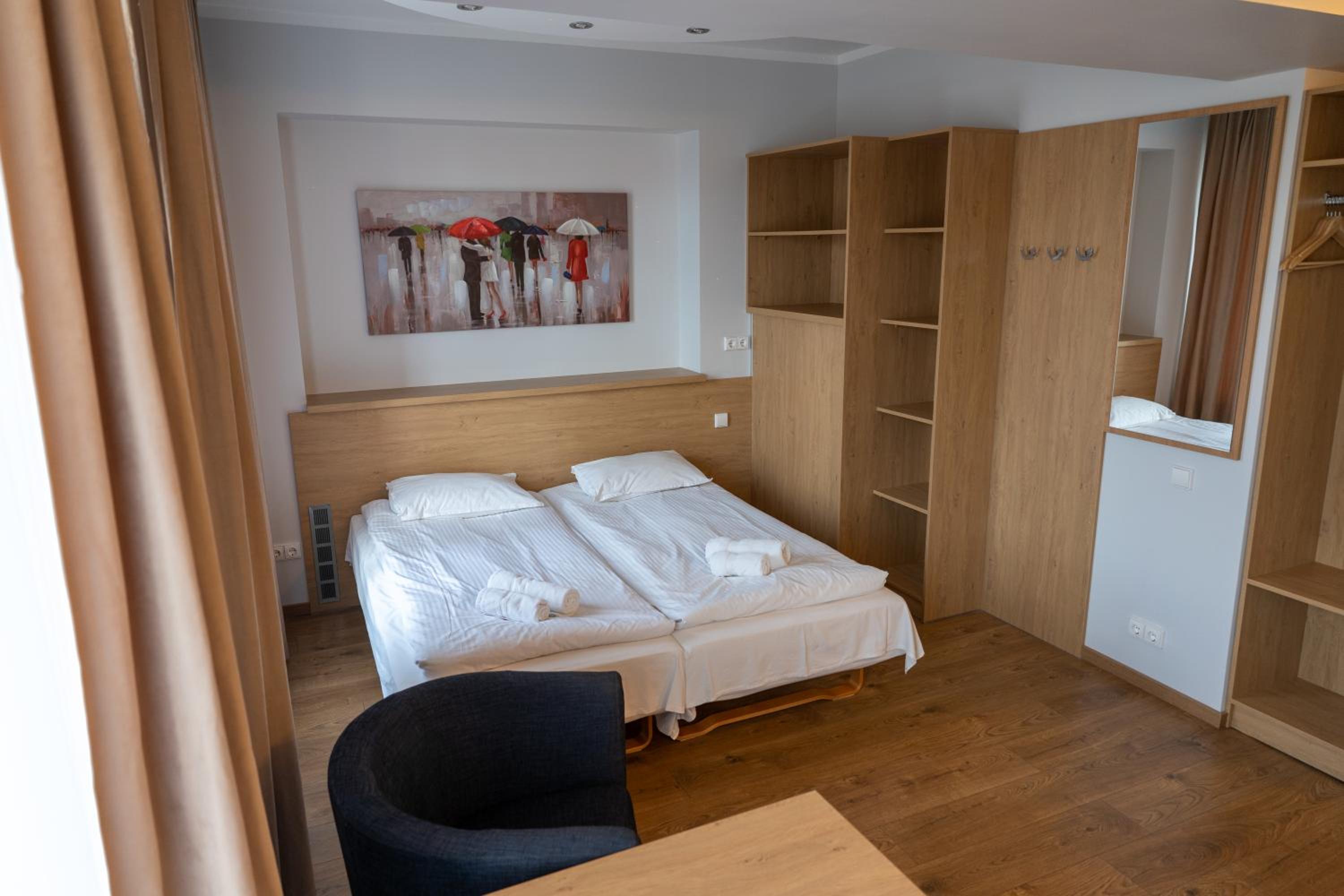 Superior Double or Twin Room - Photo 12