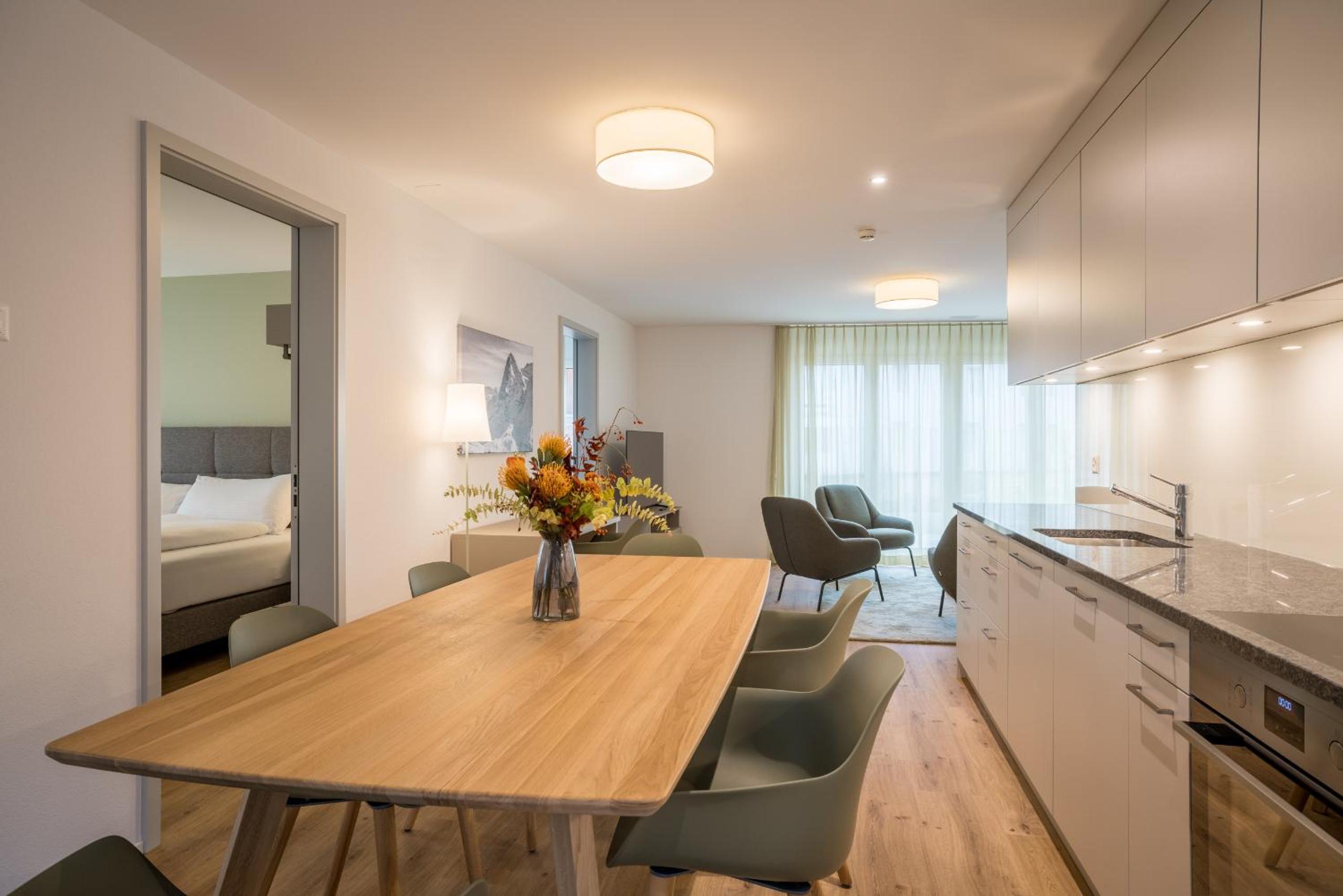 Three-Bedroom Apartment with Balcony photo 2
