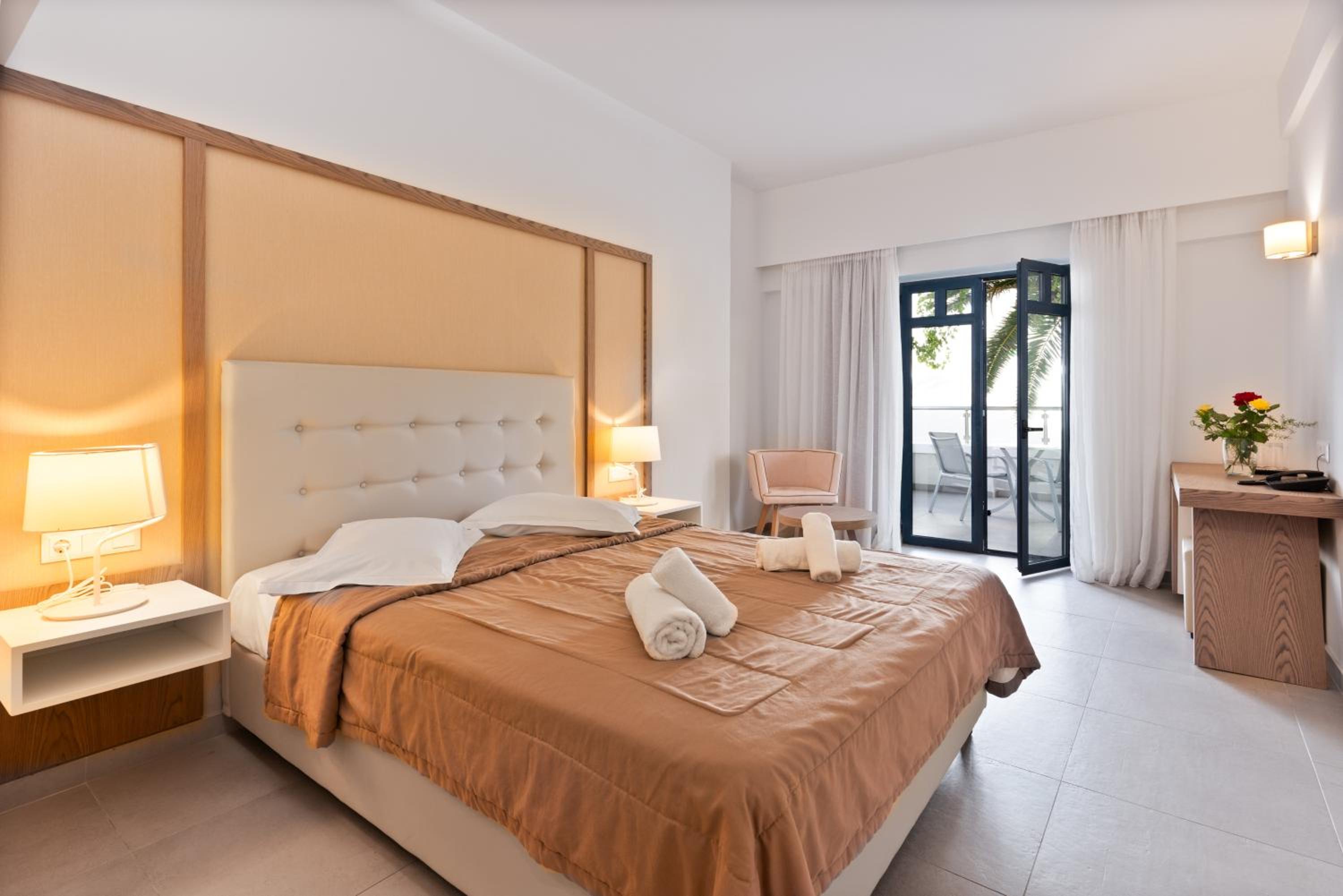 Deluxe Double Room - Photo 1