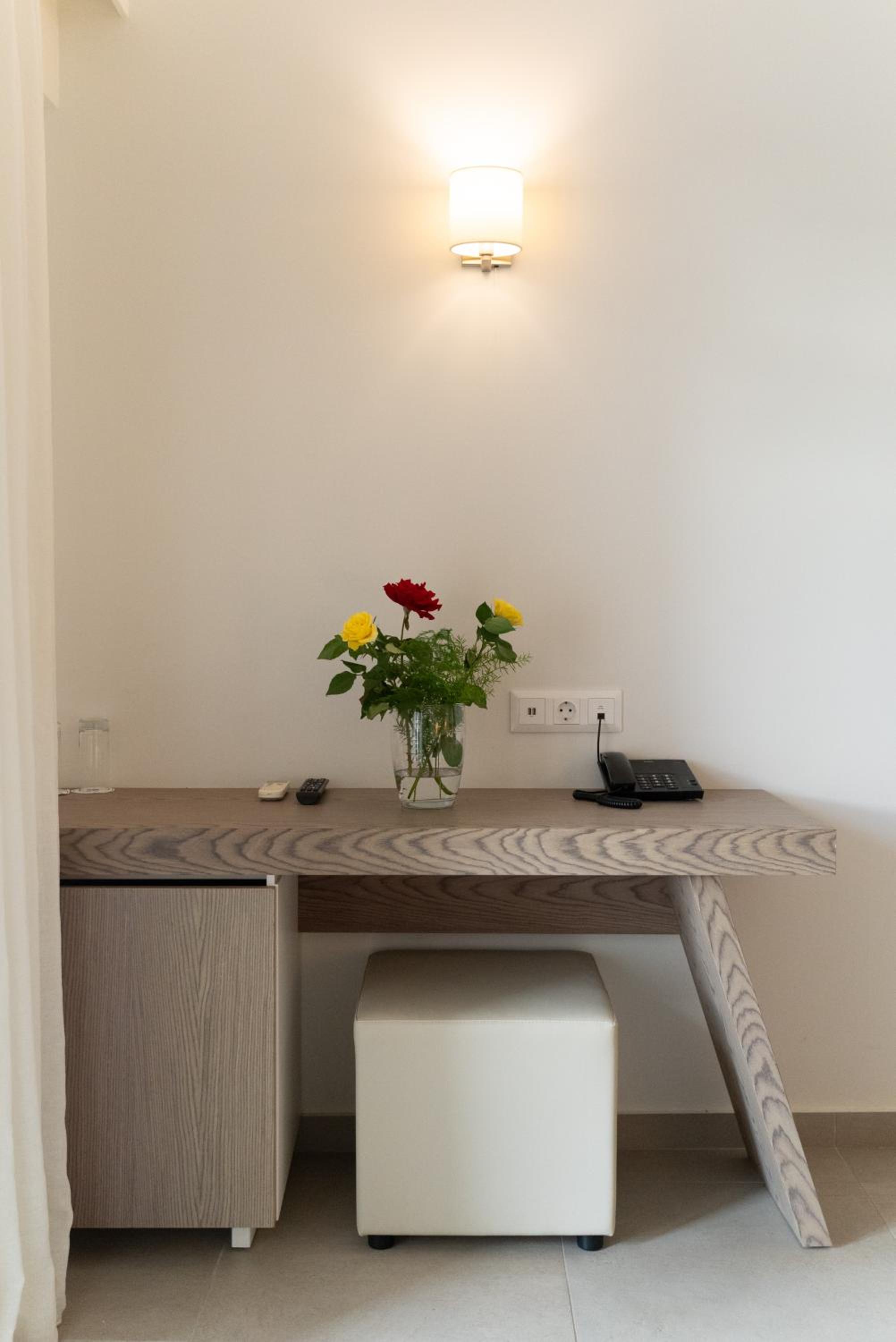 Deluxe Double Room - Photo 5