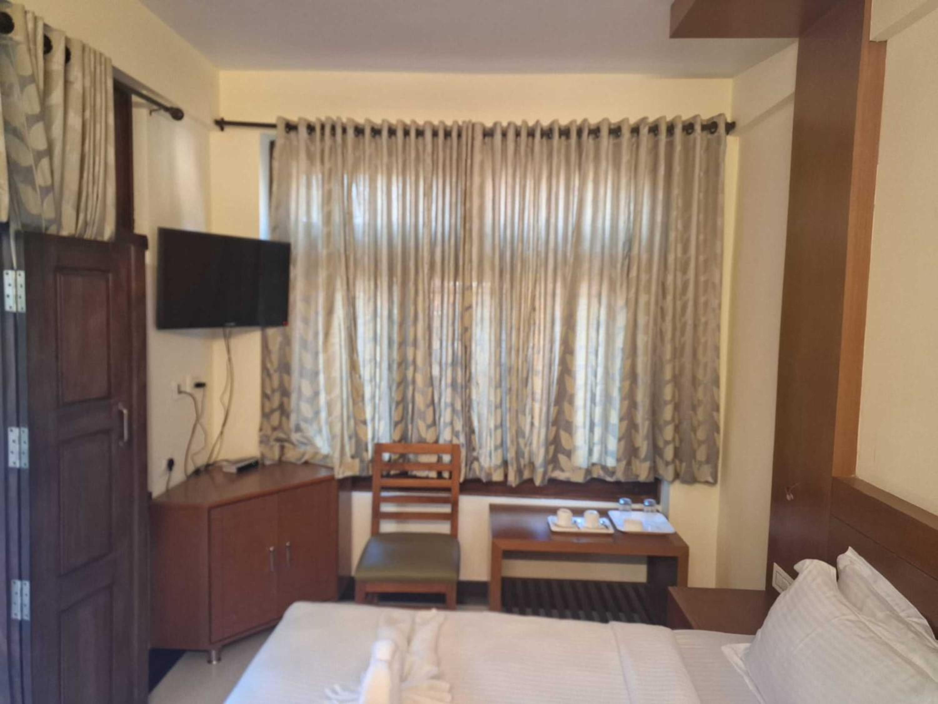 Budget Double Room - Photo 2