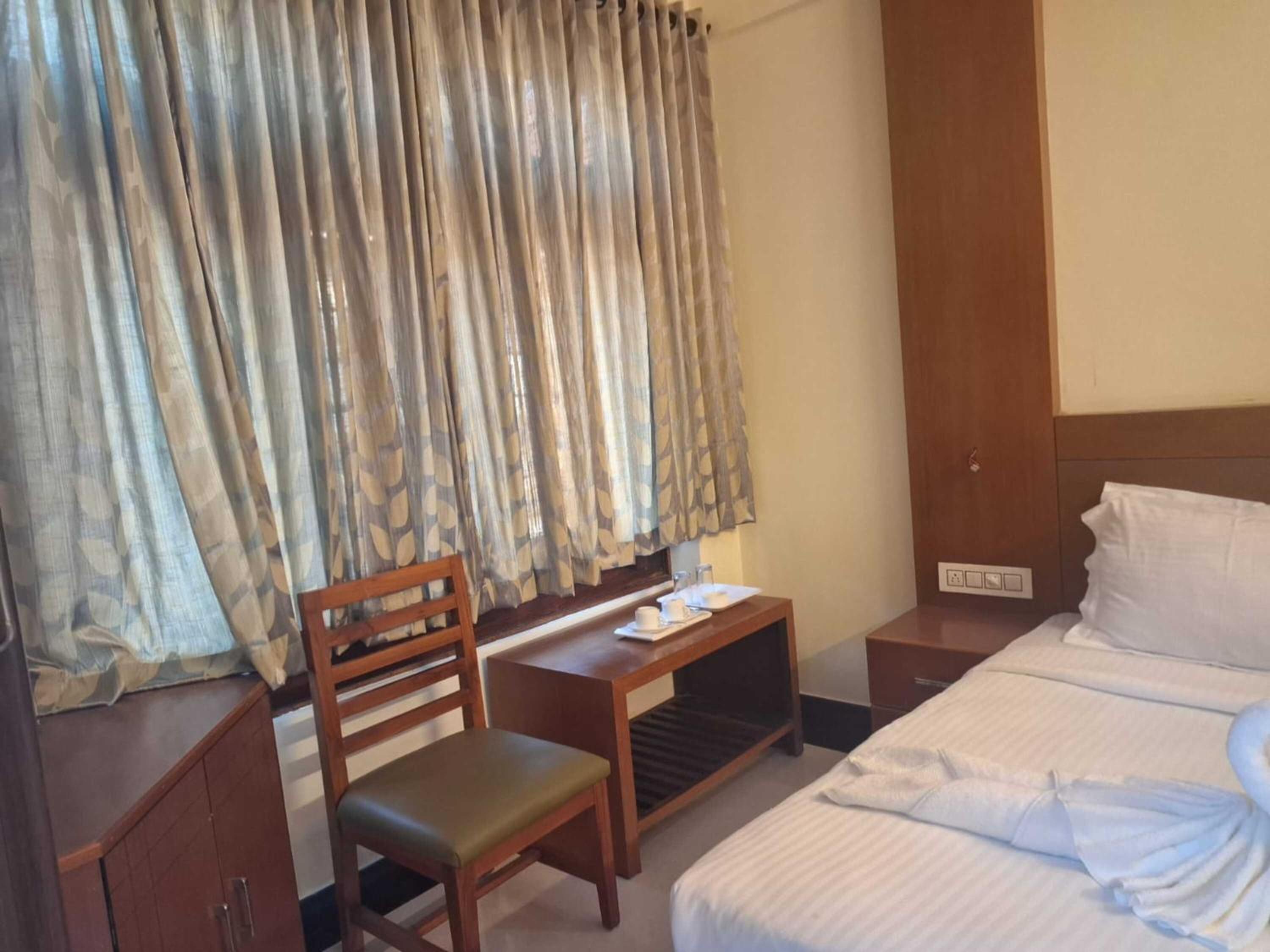 Budget Double Room - Photo 4