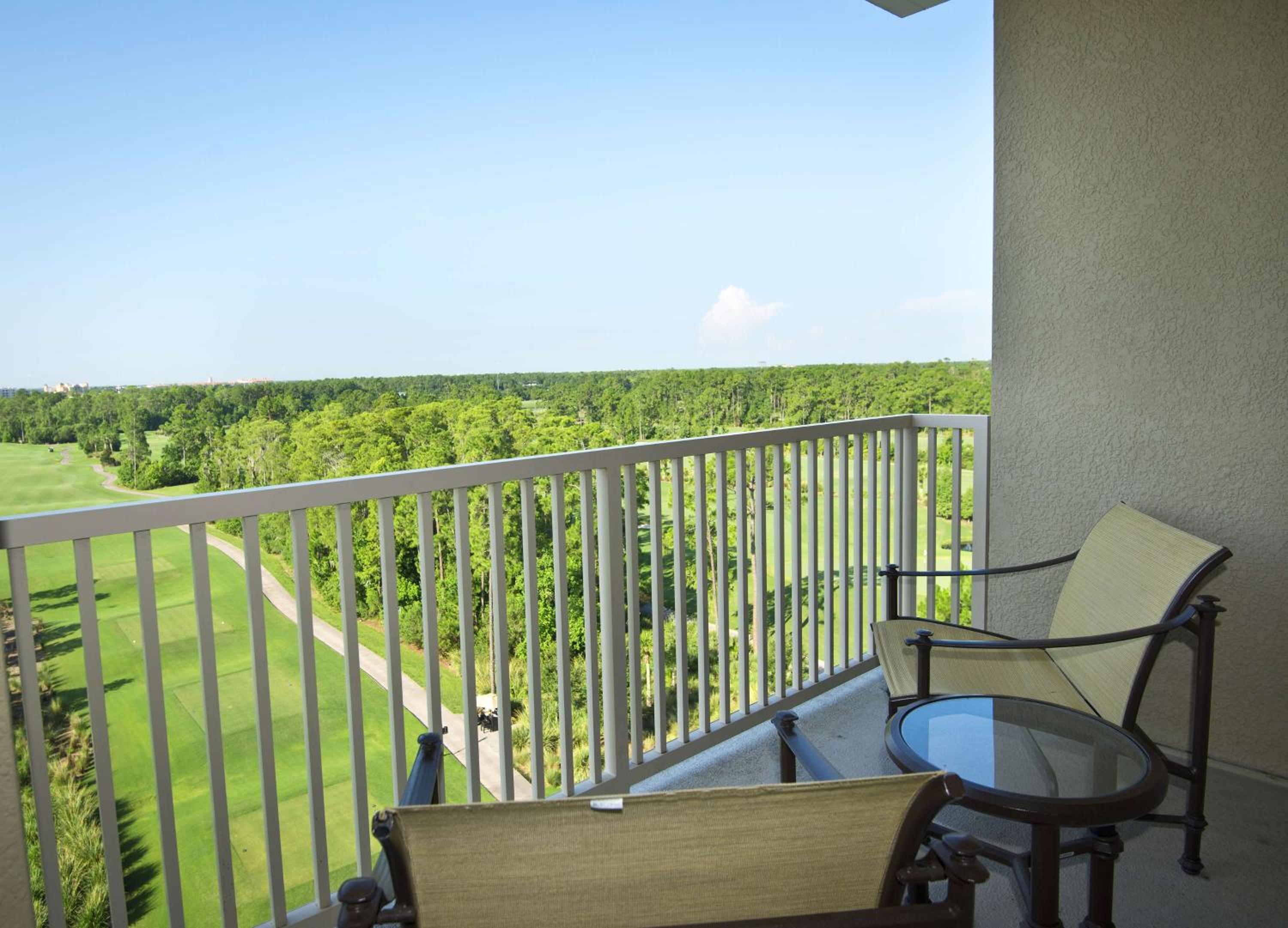 Deluxe Family King Suite With Balcony