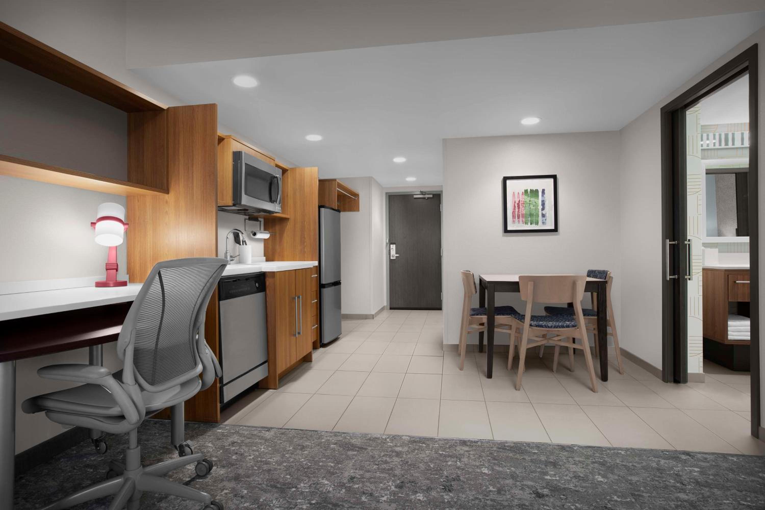 One-Bedroom King Suite photo 2