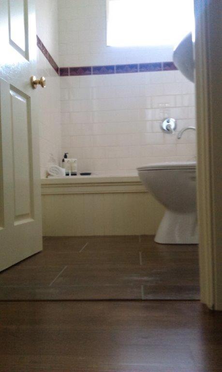 Three-Bedroom Cottage photo 3