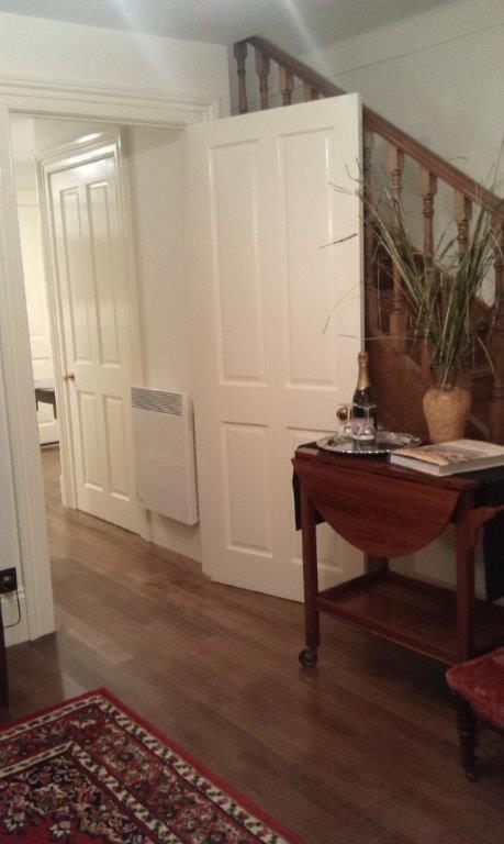 Three-Bedroom Cottage photo 2