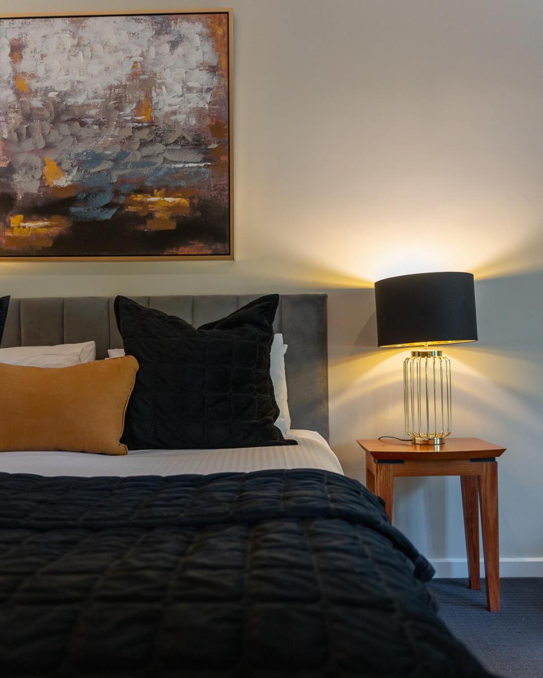 Deluxe King Room photo 2