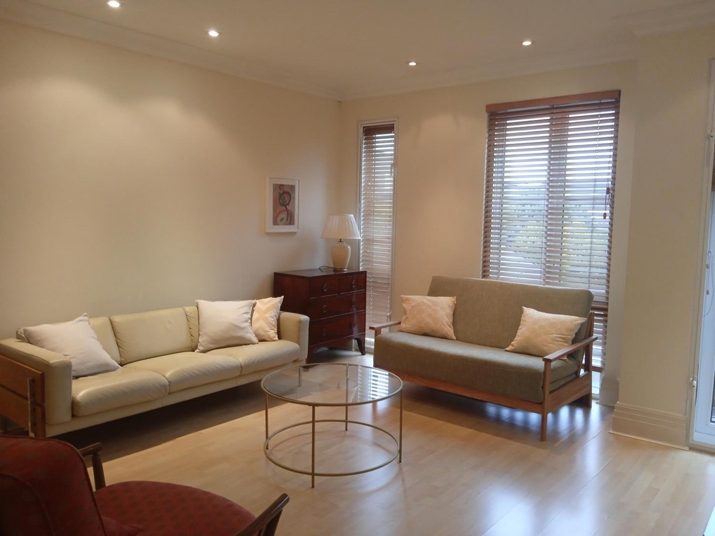 Apartment with Balcony photo 1