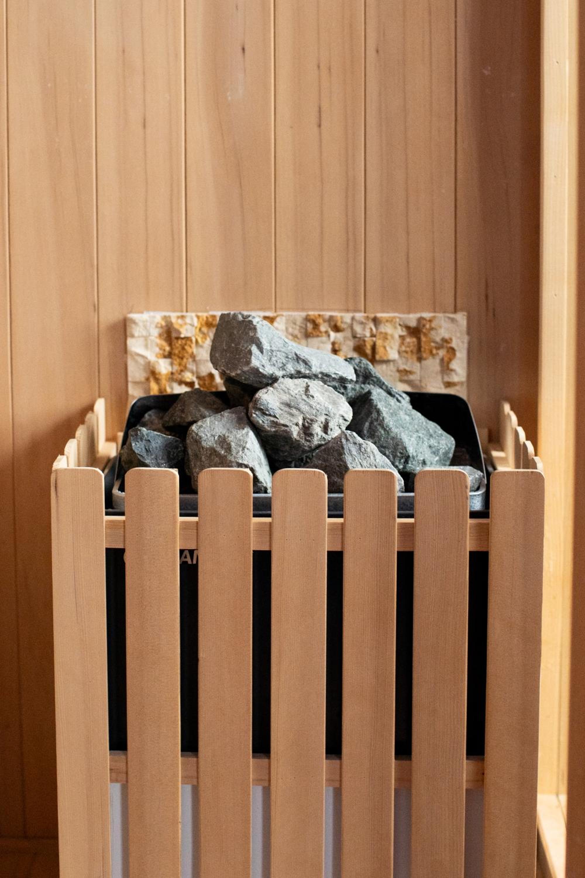 Suite with Sauna - Photo 3