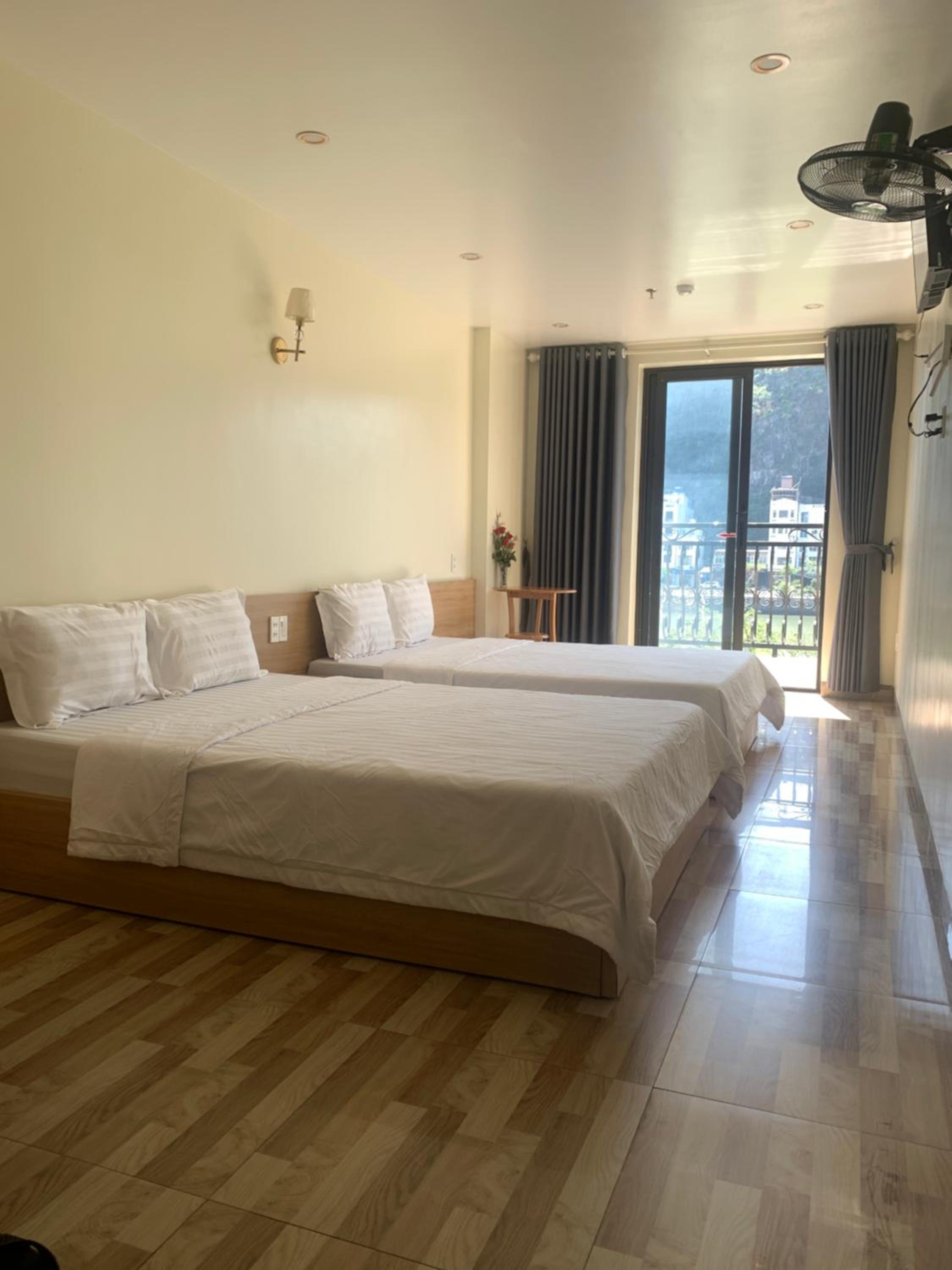 Twin Room with Balcony photo 2