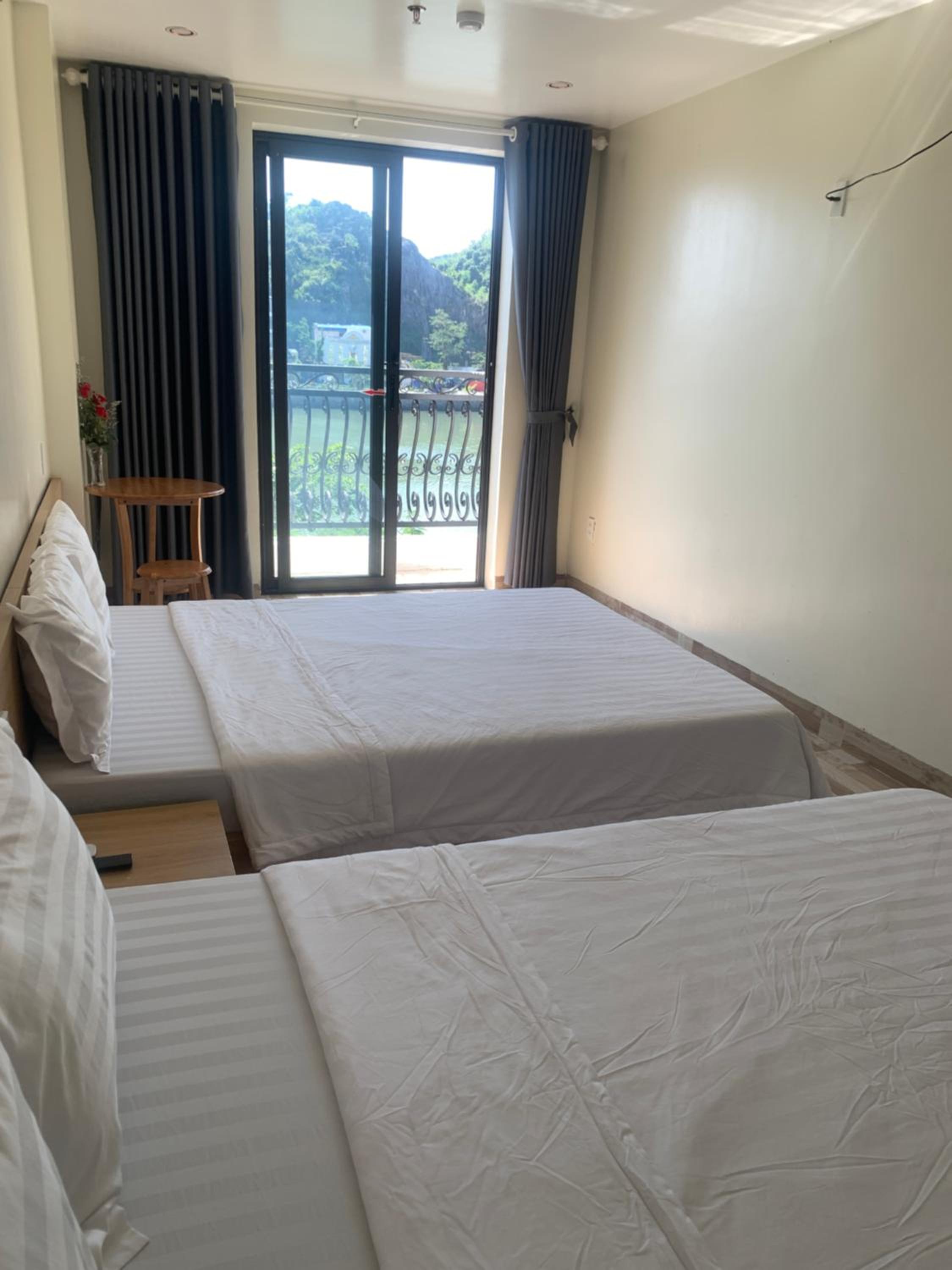 Quadruple Room with Lake View photo 1