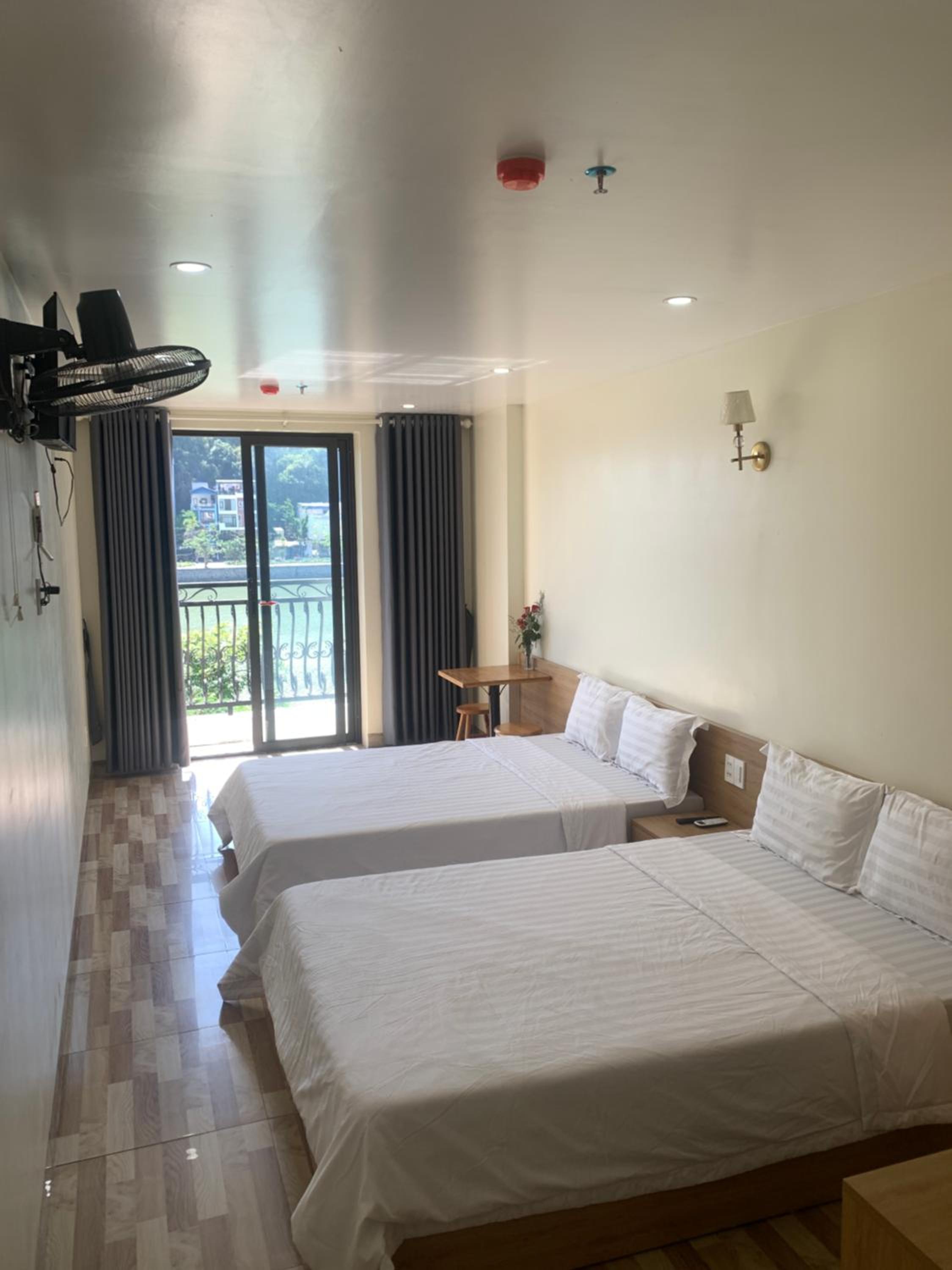 Twin Room with Balcony photo 3