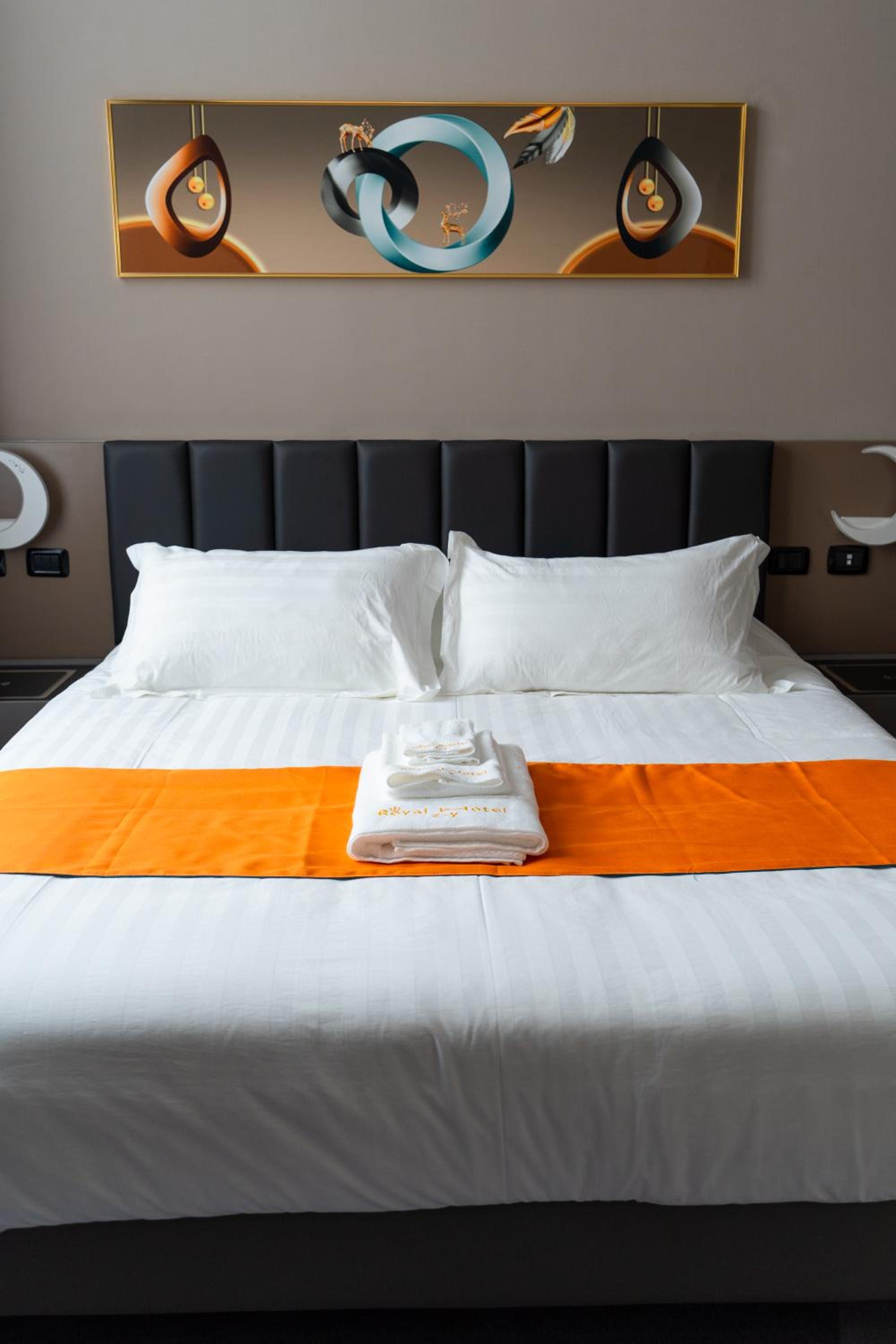 Double Room - Photo 7