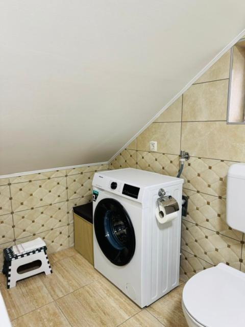 Studio Apartment with Balcony - Photo 4