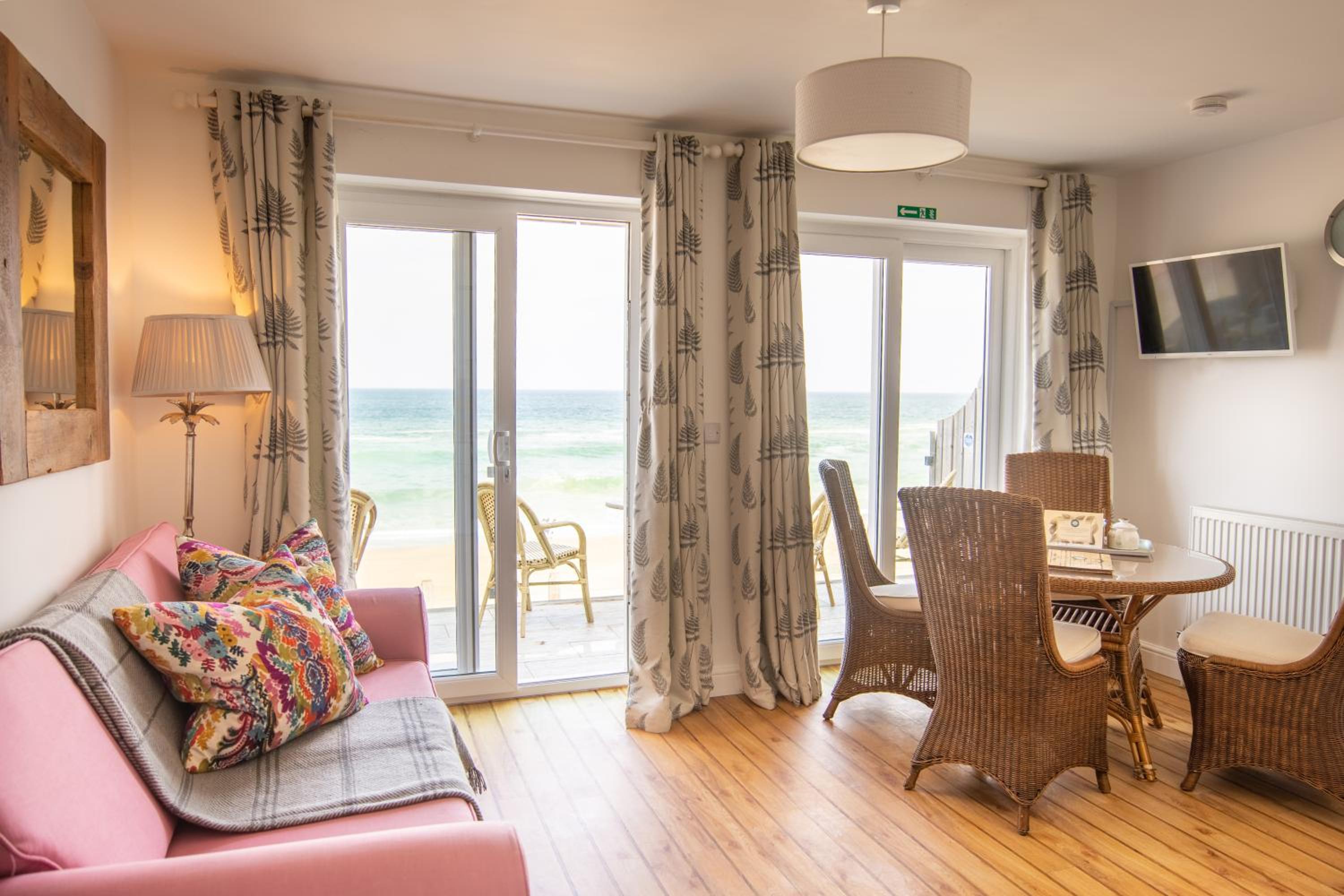 Two-Bedroom Apartment with Balcony photo 1