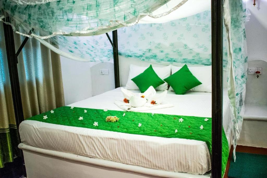 Deluxe Double or Twin Room photo 2